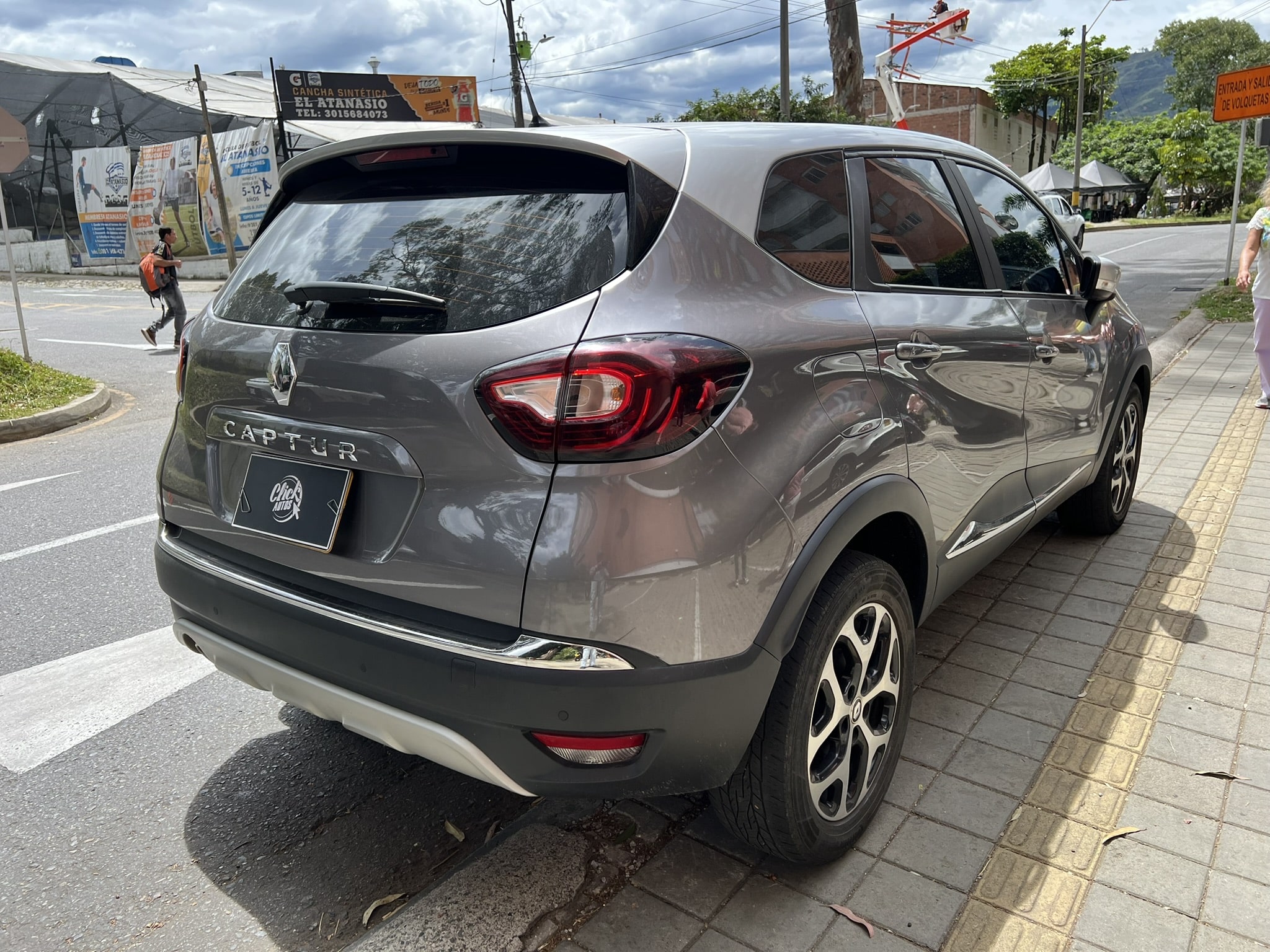 
								Renault Captur 2.0 Bose Automática full									