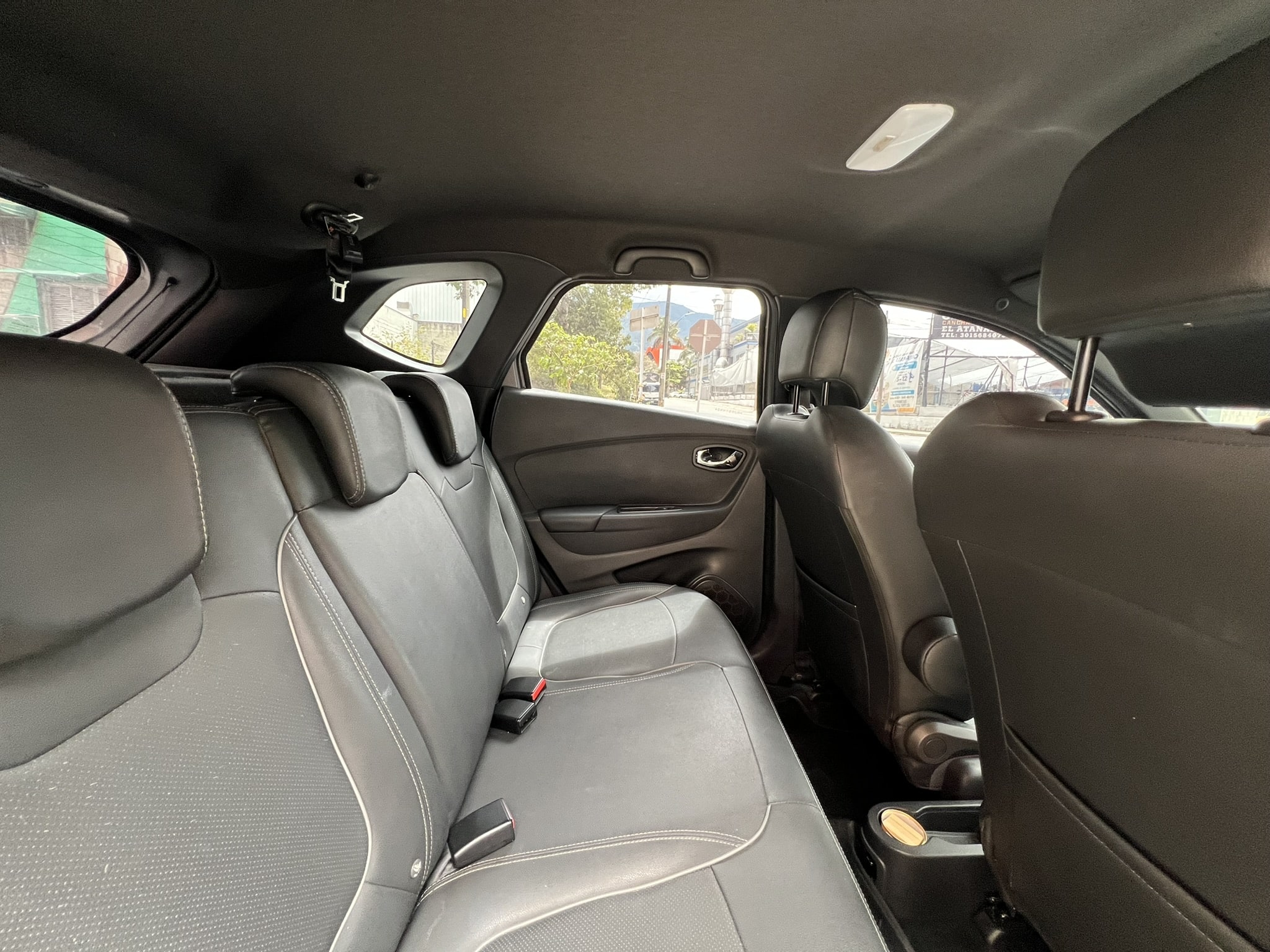 
								Renault Captur 2.0 Bose Automática full									