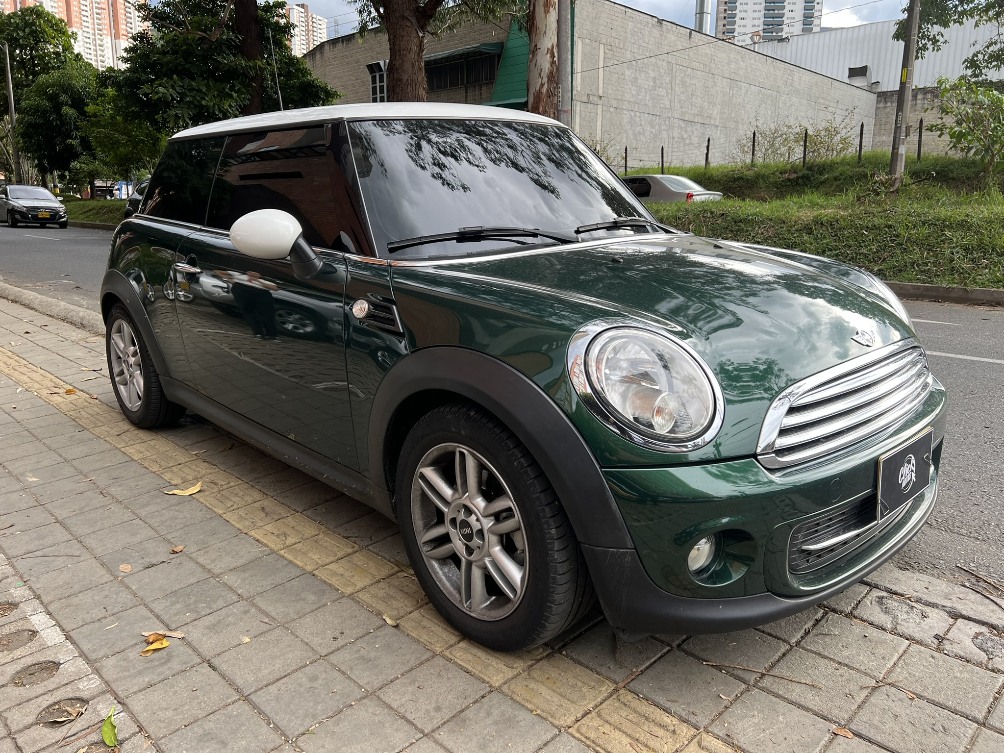 
								Mini Cooper R56 Cc1600 Coupe full									