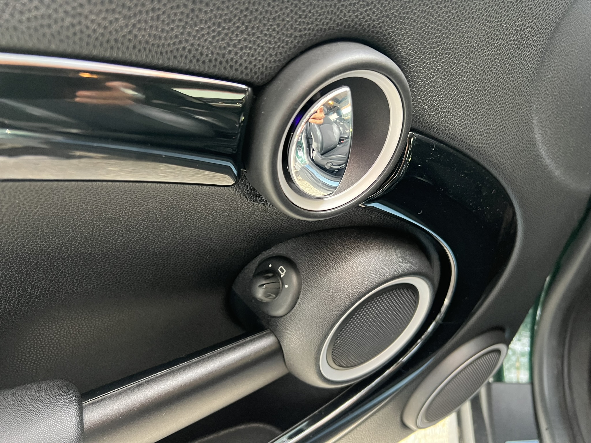 
								Mini Cooper R56 Cc1600 Coupe full									