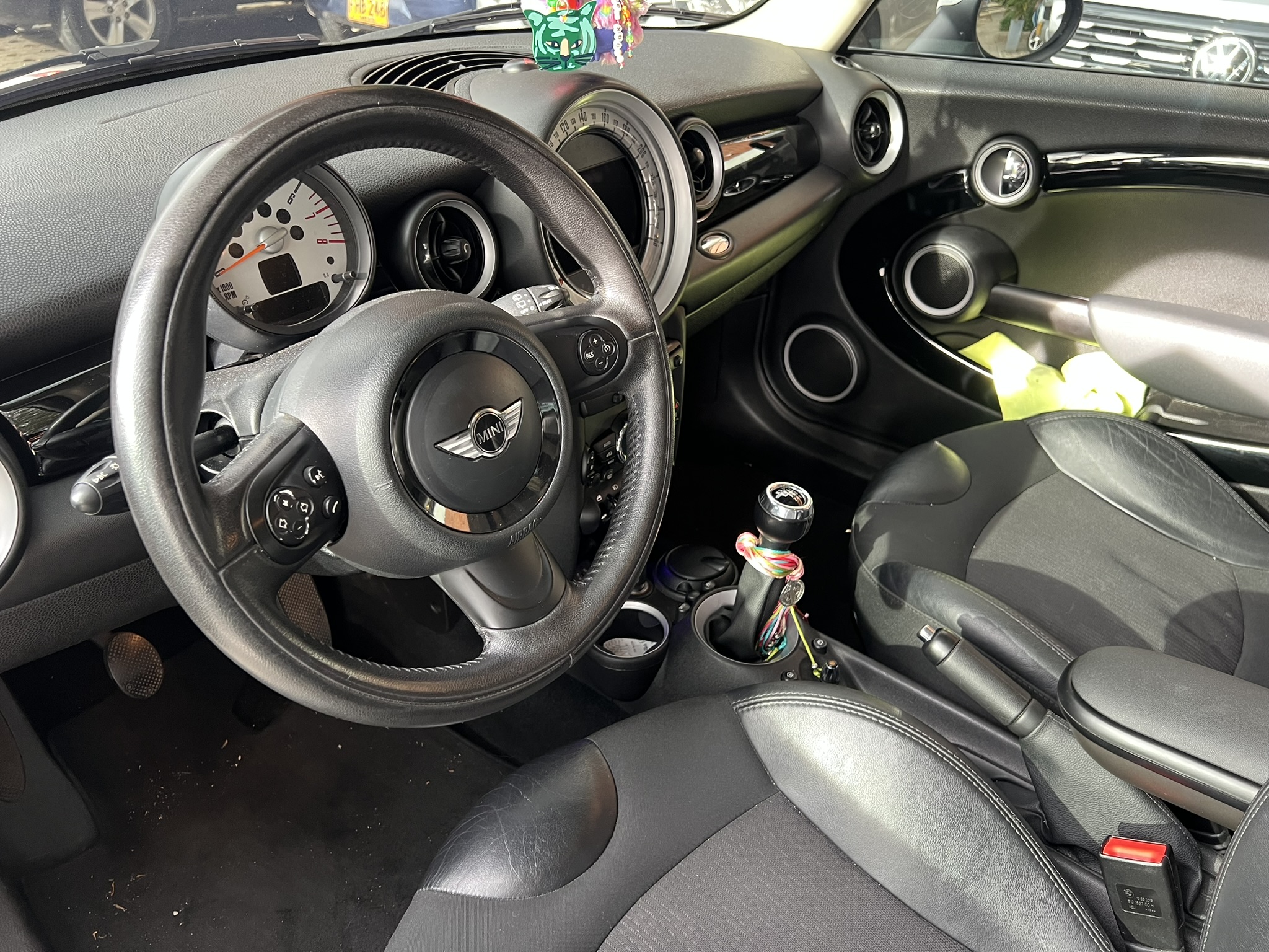 
								Mini Cooper R56 Cc1600 Coupe full									