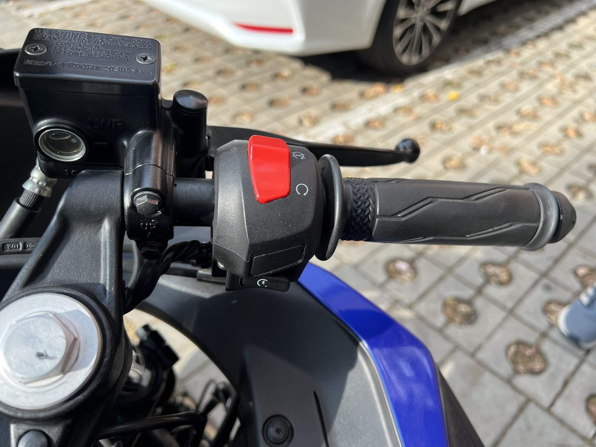 
								Yamaha Yzf R15 Abs full									