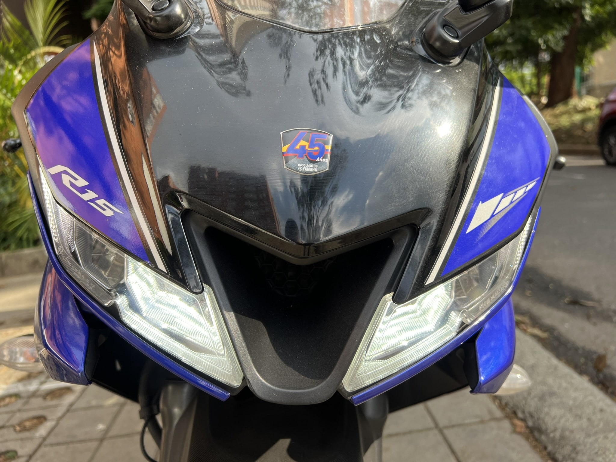 
								Yamaha Yzf R15 Abs full									