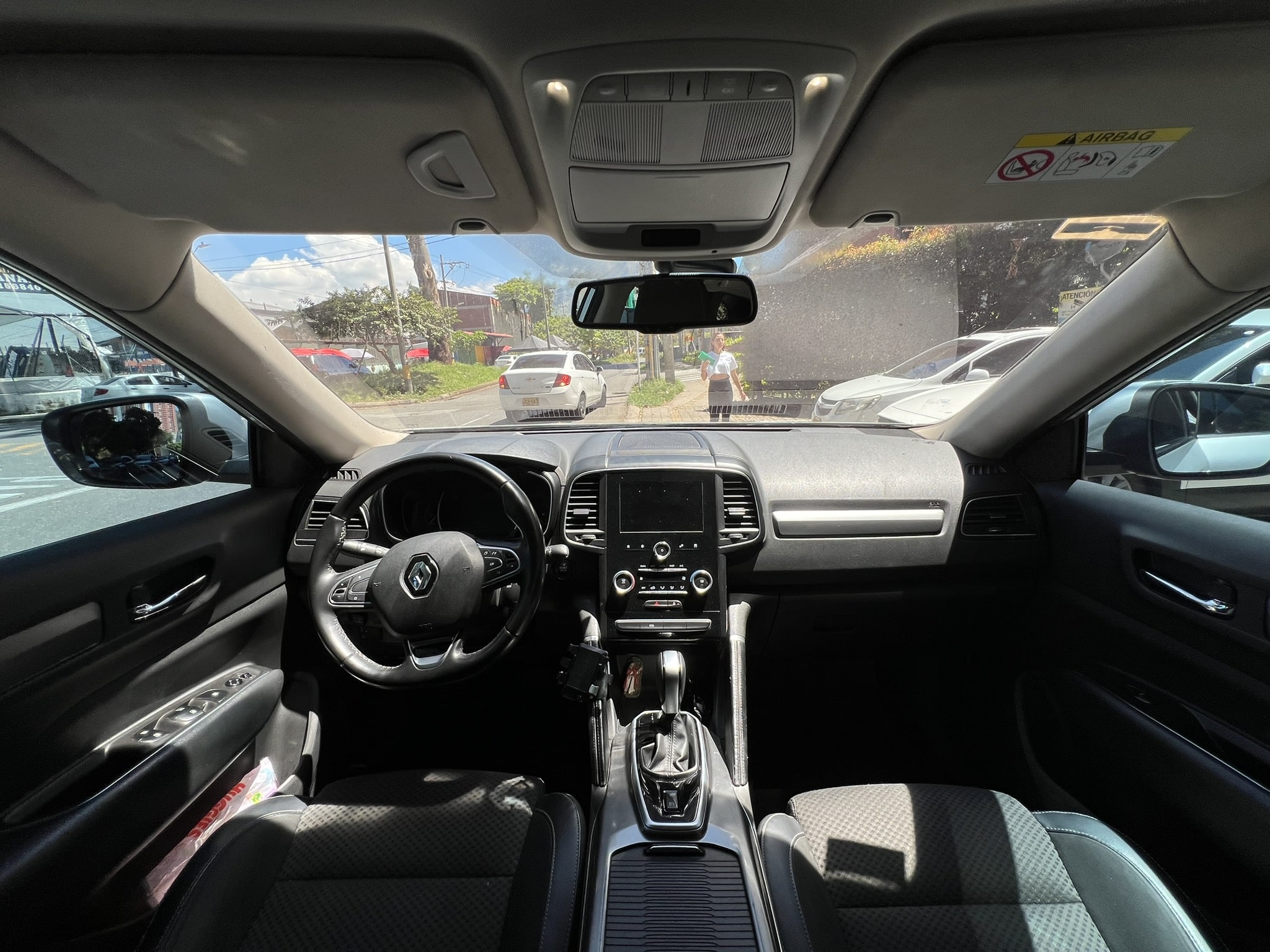 
								Renault Koleos 2.5 Zen 2018 full									