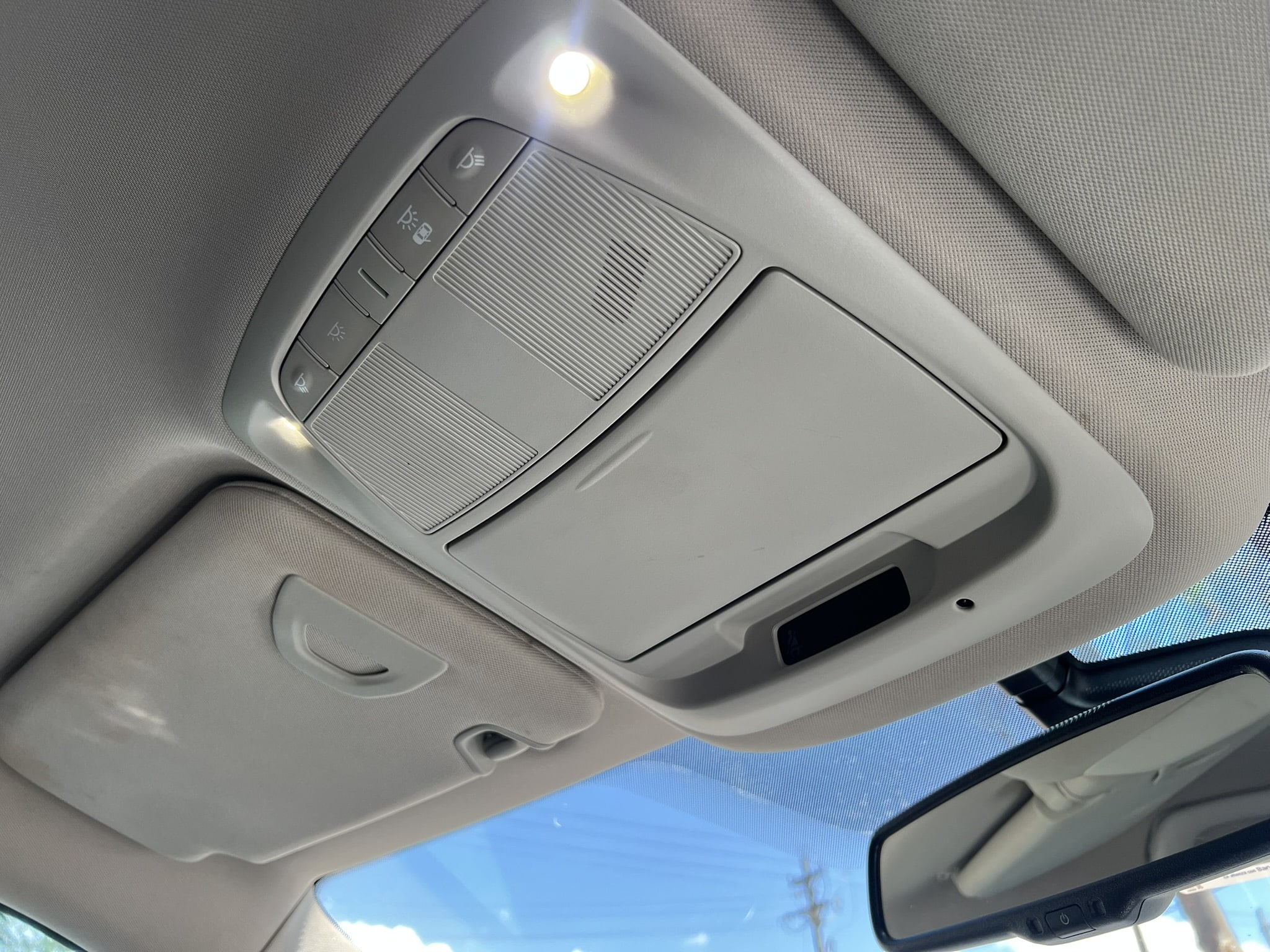 
								Renault Koleos 2.5 Zen 2018 full									