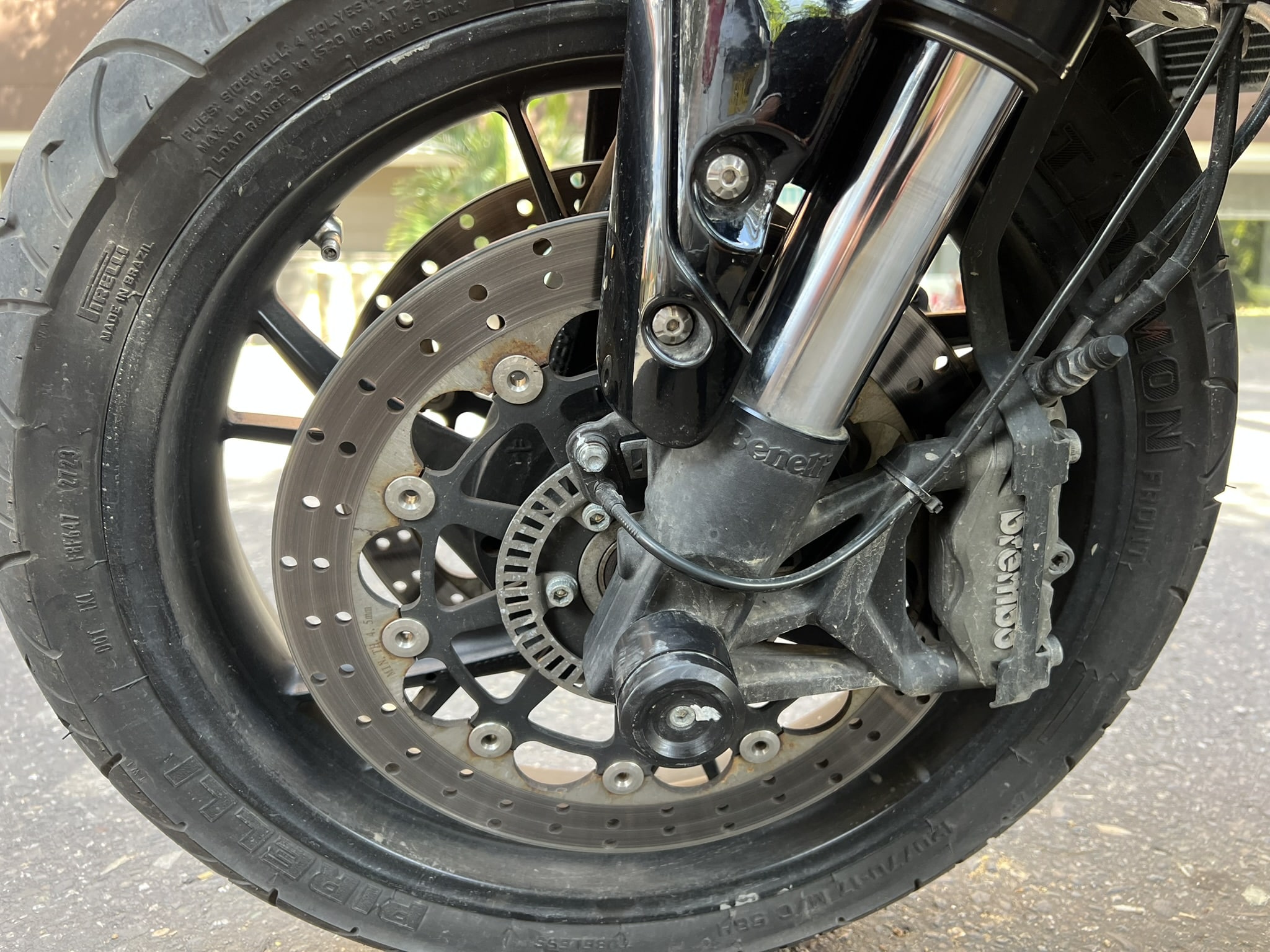 
								Benelli 752s 2022 full									