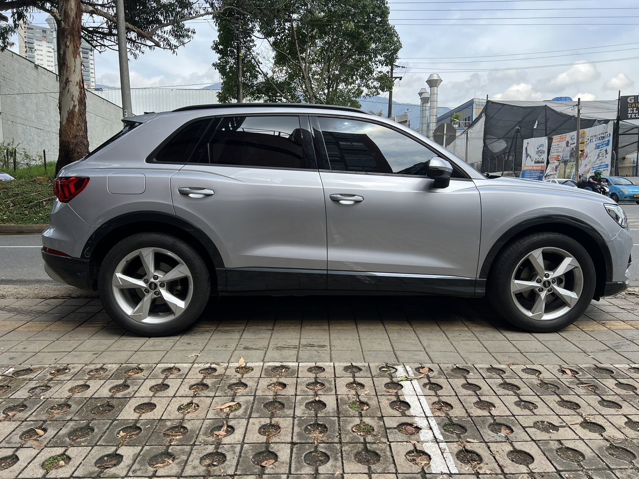
								Audi Q3 Cc1400 Tfsi Attraction Plus 2022 full									