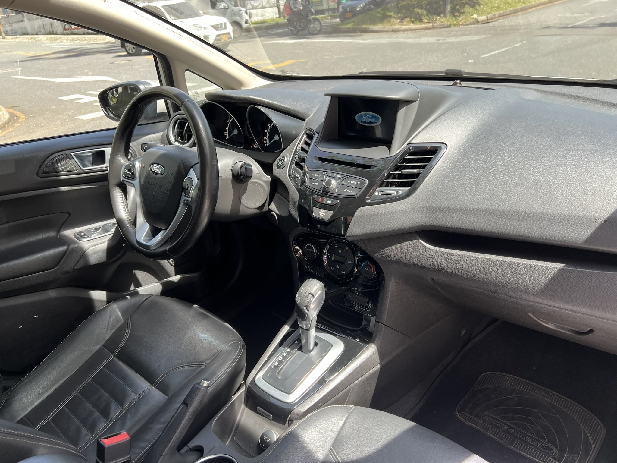 
								Ford Fiesta Cc1600 Sportback Titanium full									