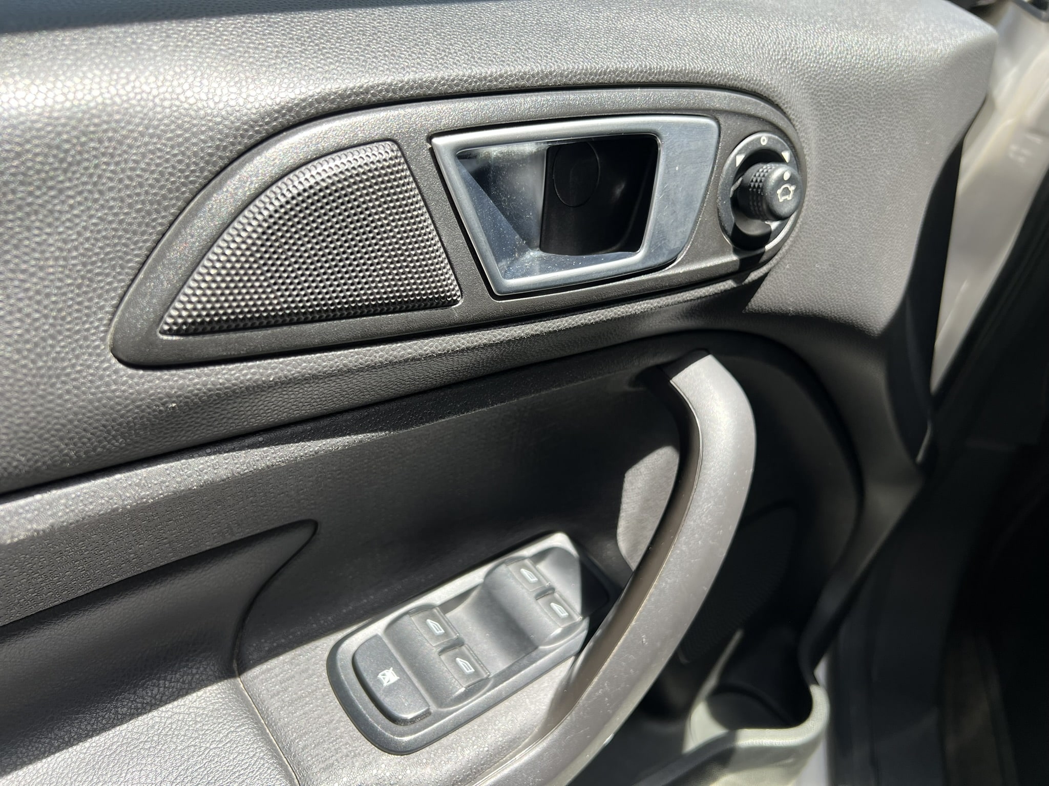 
								Ford Fiesta Cc1600 Sportback Titanium full									