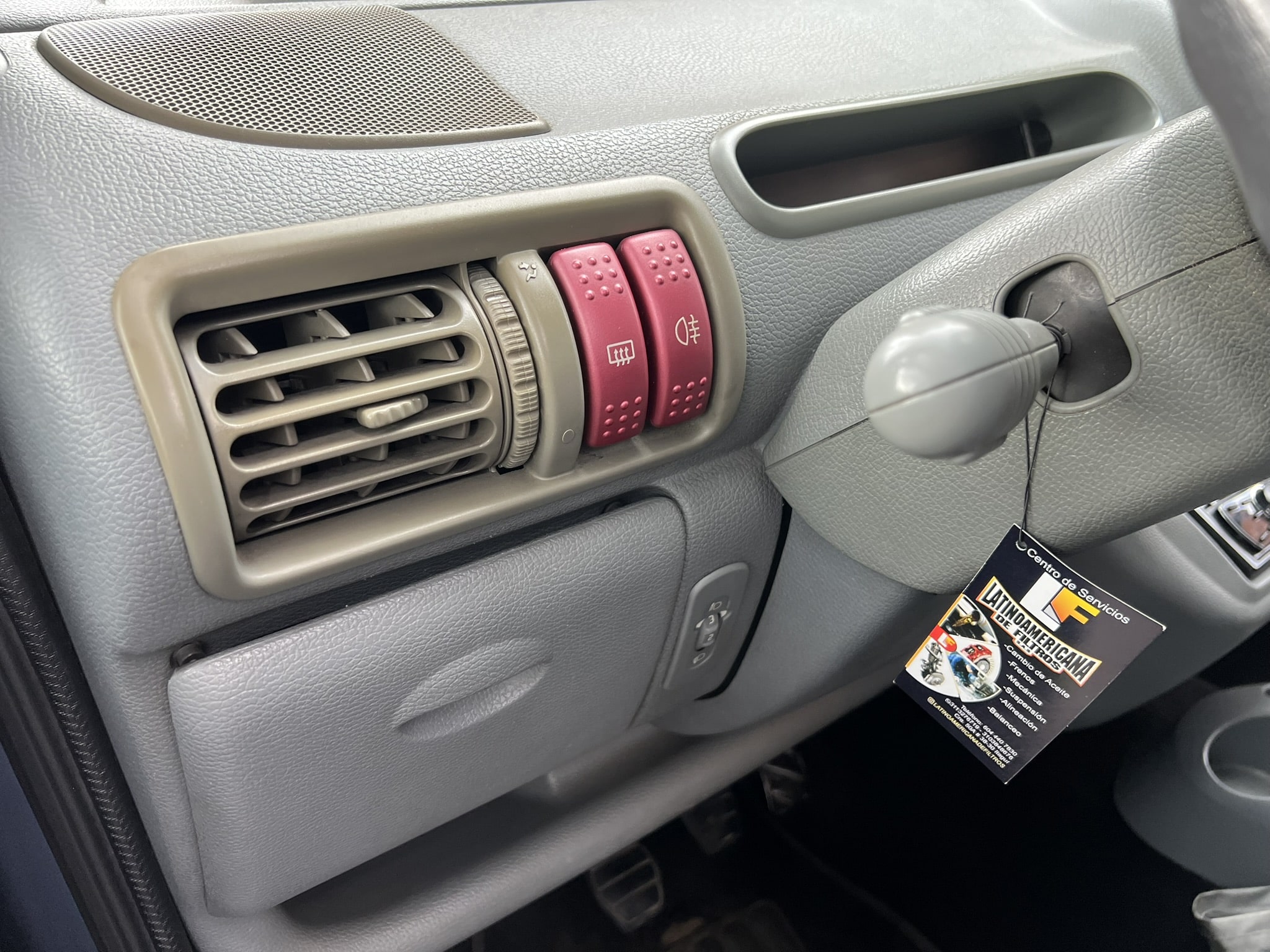 
								Renault Twingo Cc1200 Access 2011 full									