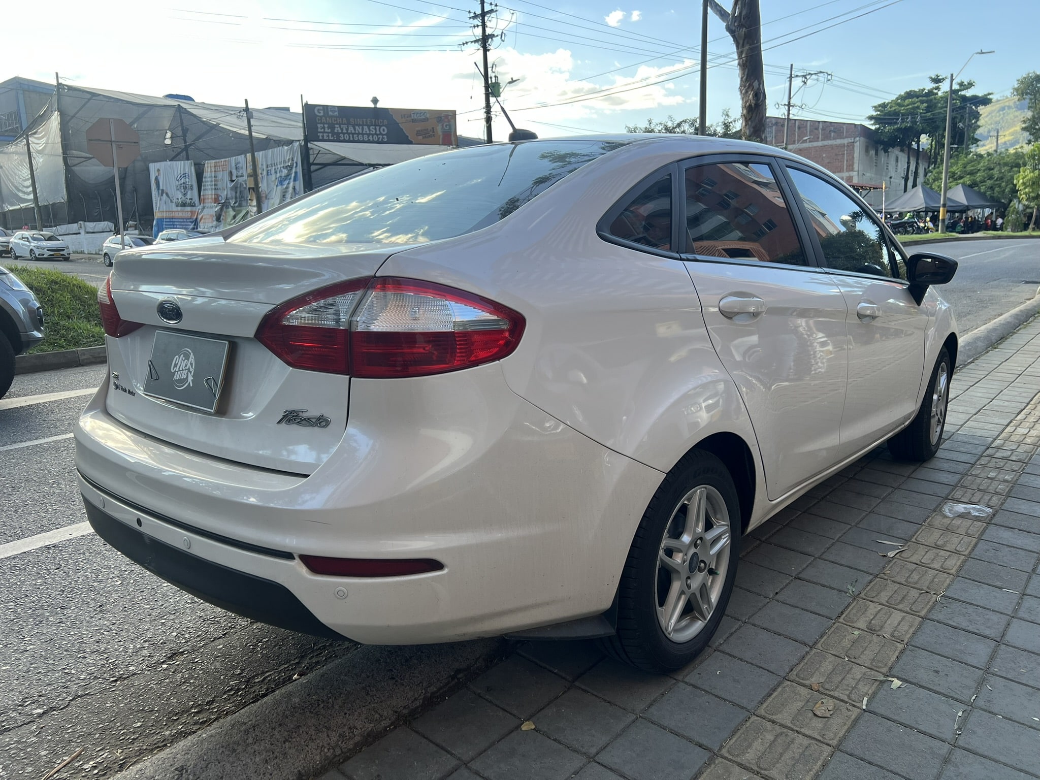 
								Ford Fiesta Se 2019 full									