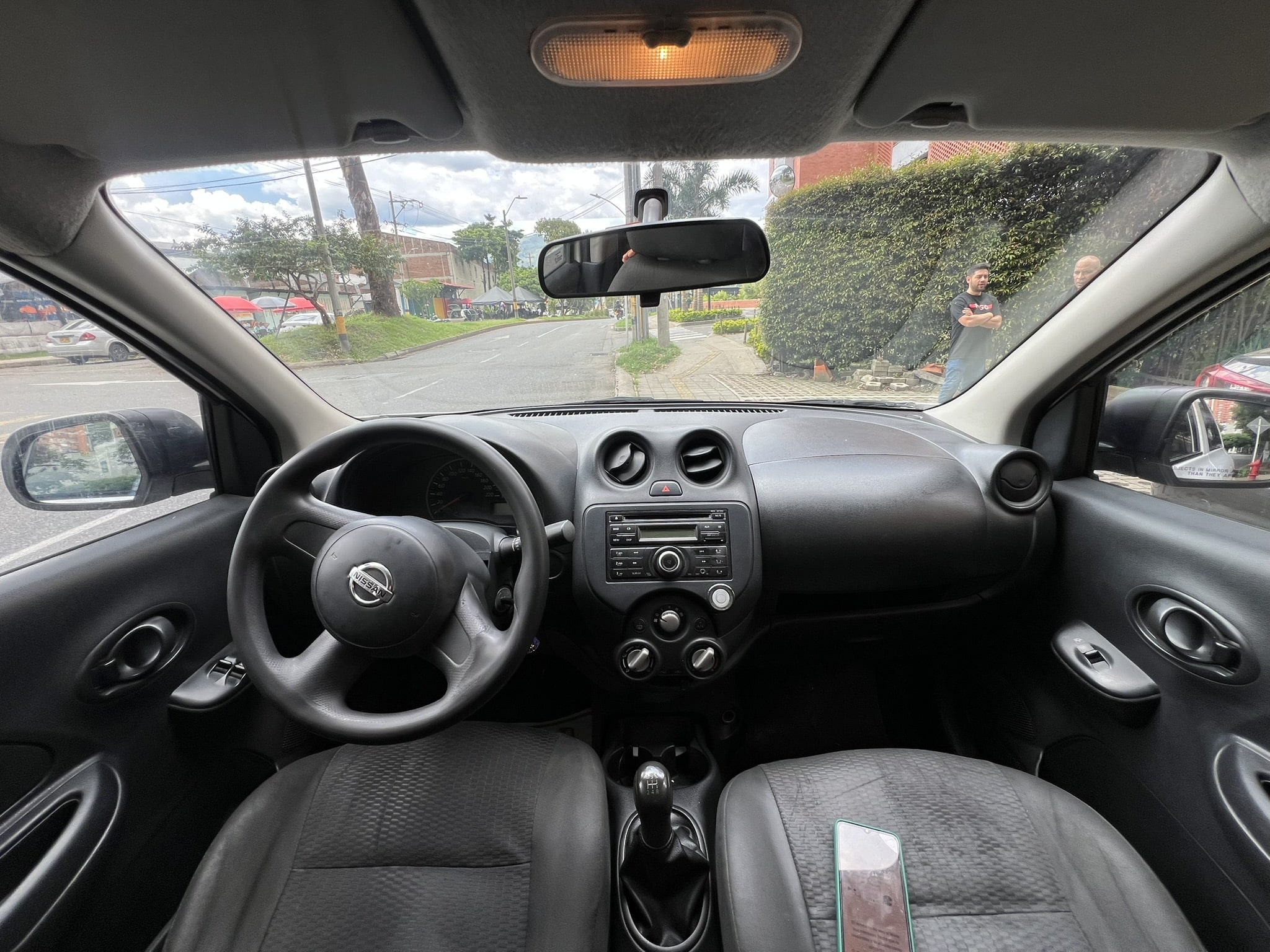 
								Nissan March Sense Cc1600 Mecánico full									