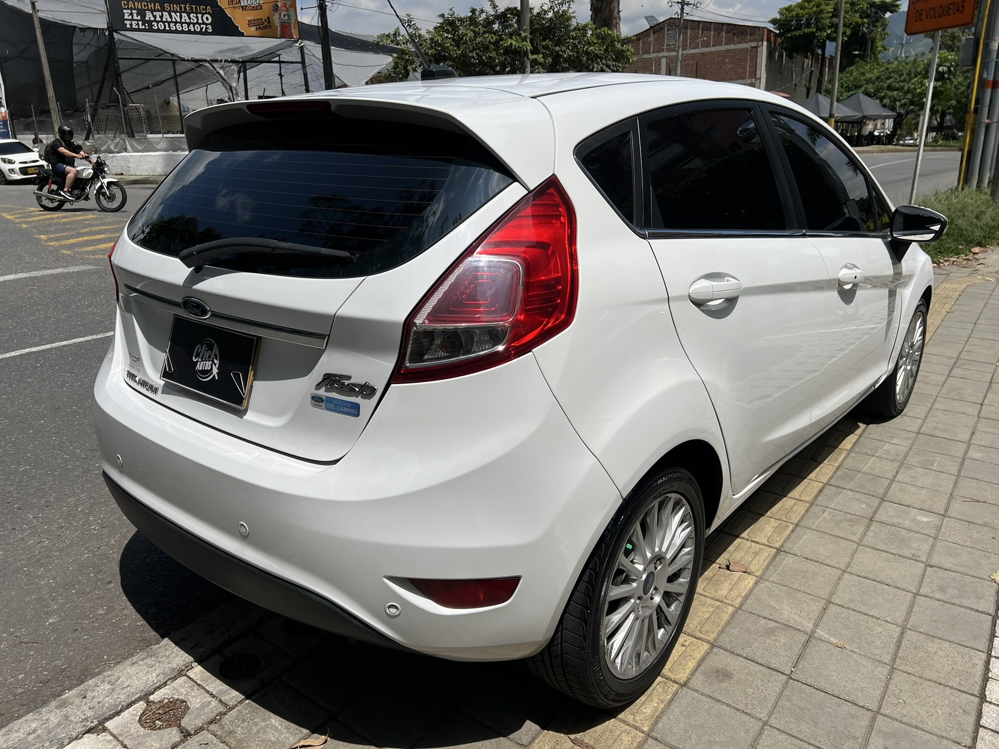 
								Ford Fiesta Cc1600 Hatchback Titanium 2015 full									