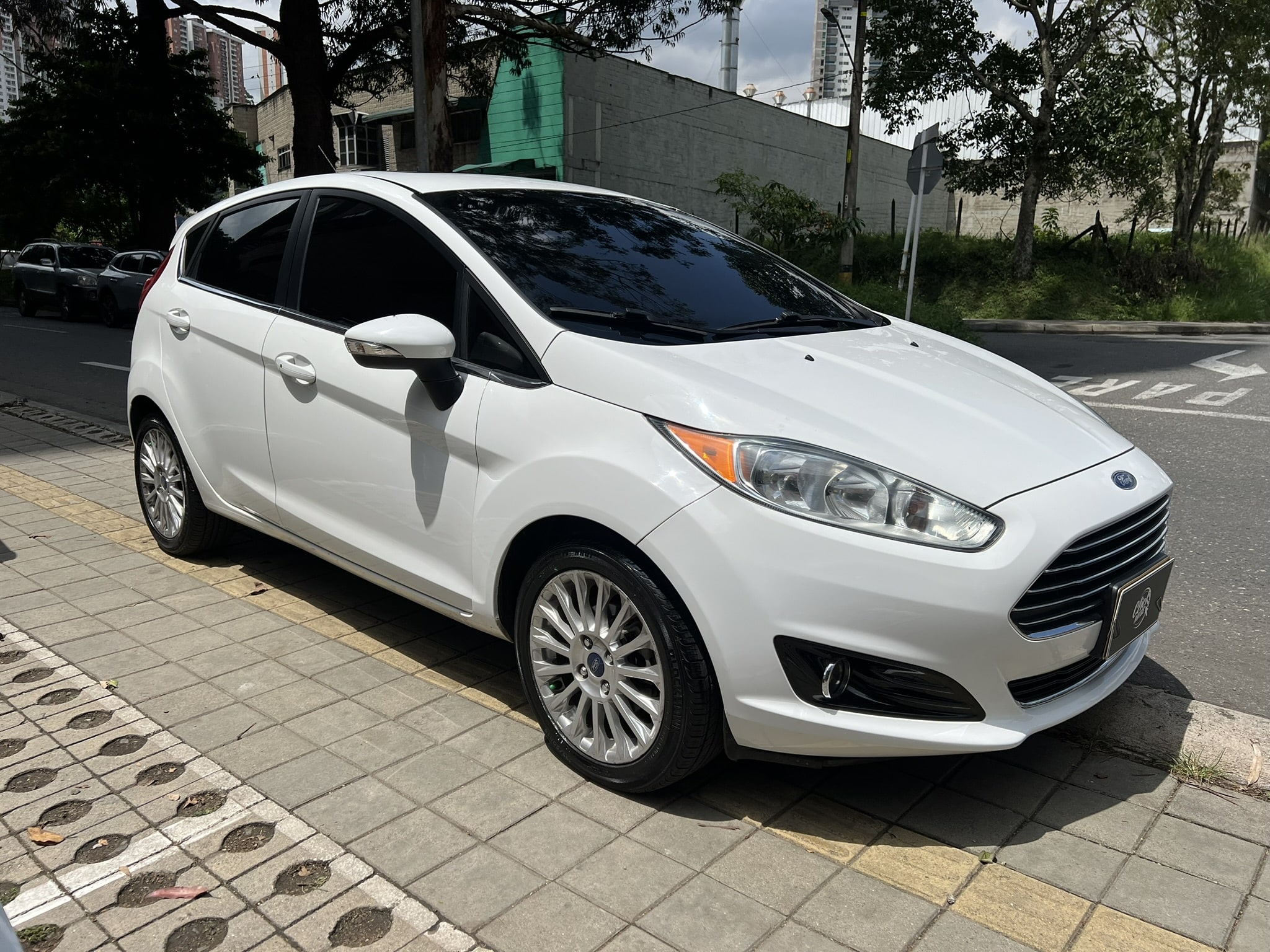 
								Ford Fiesta Cc1600 Hatchback Titanium 2015 full									