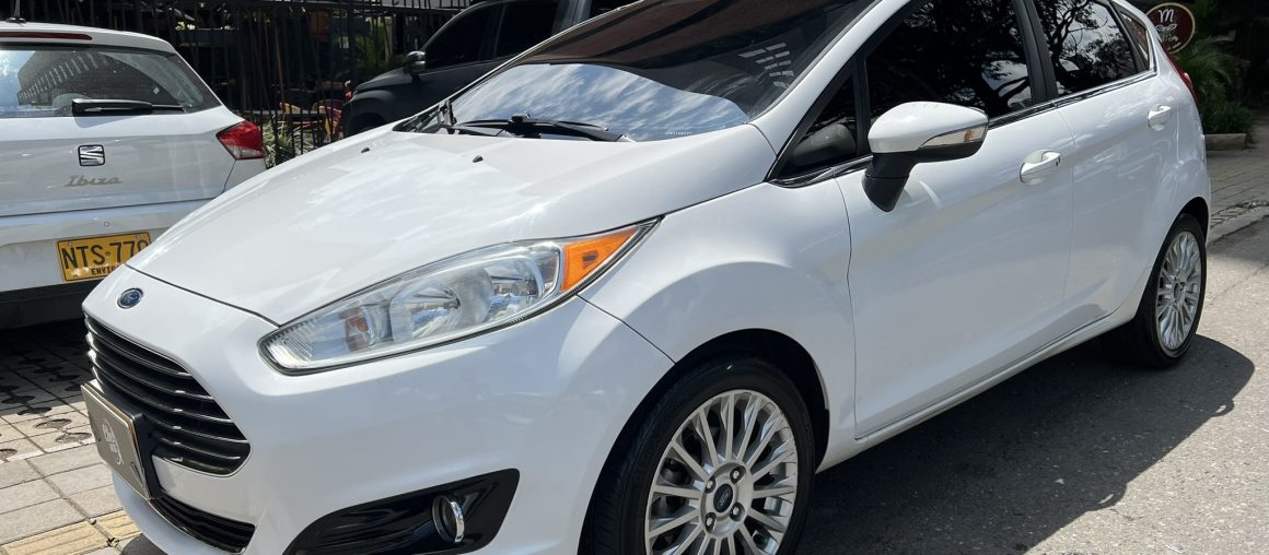 Ford Fiesta Cc1600 Hatchback Titanium 2015