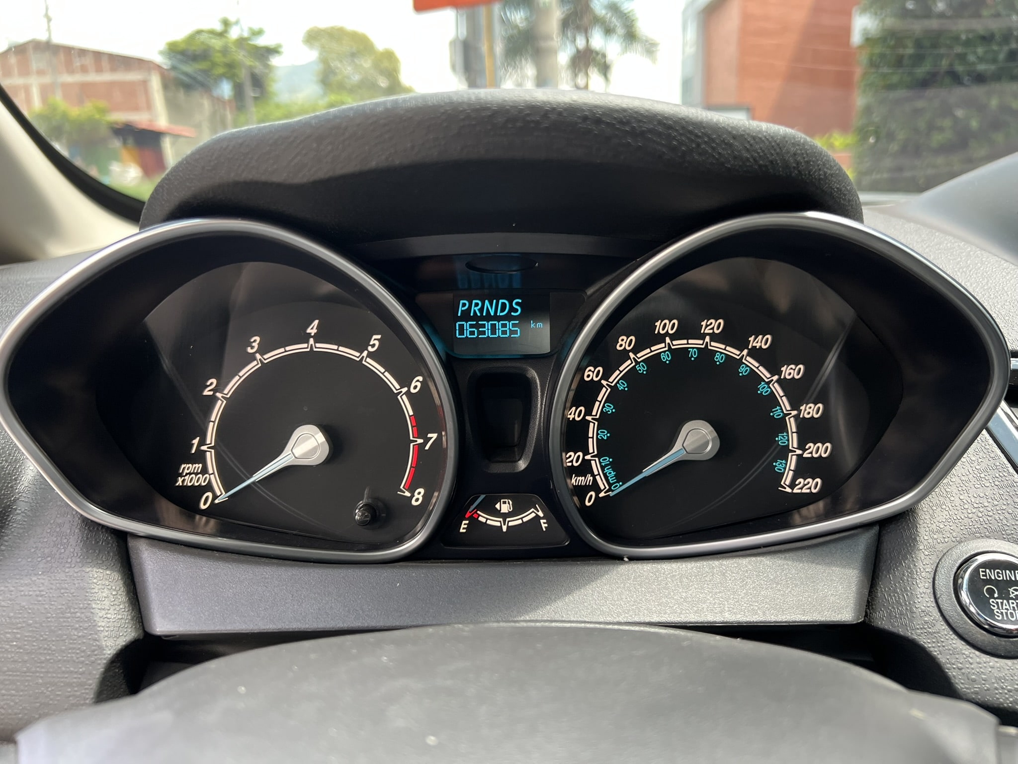 
								Ford Fiesta Cc1600 Hatchback Titanium 2015 full									