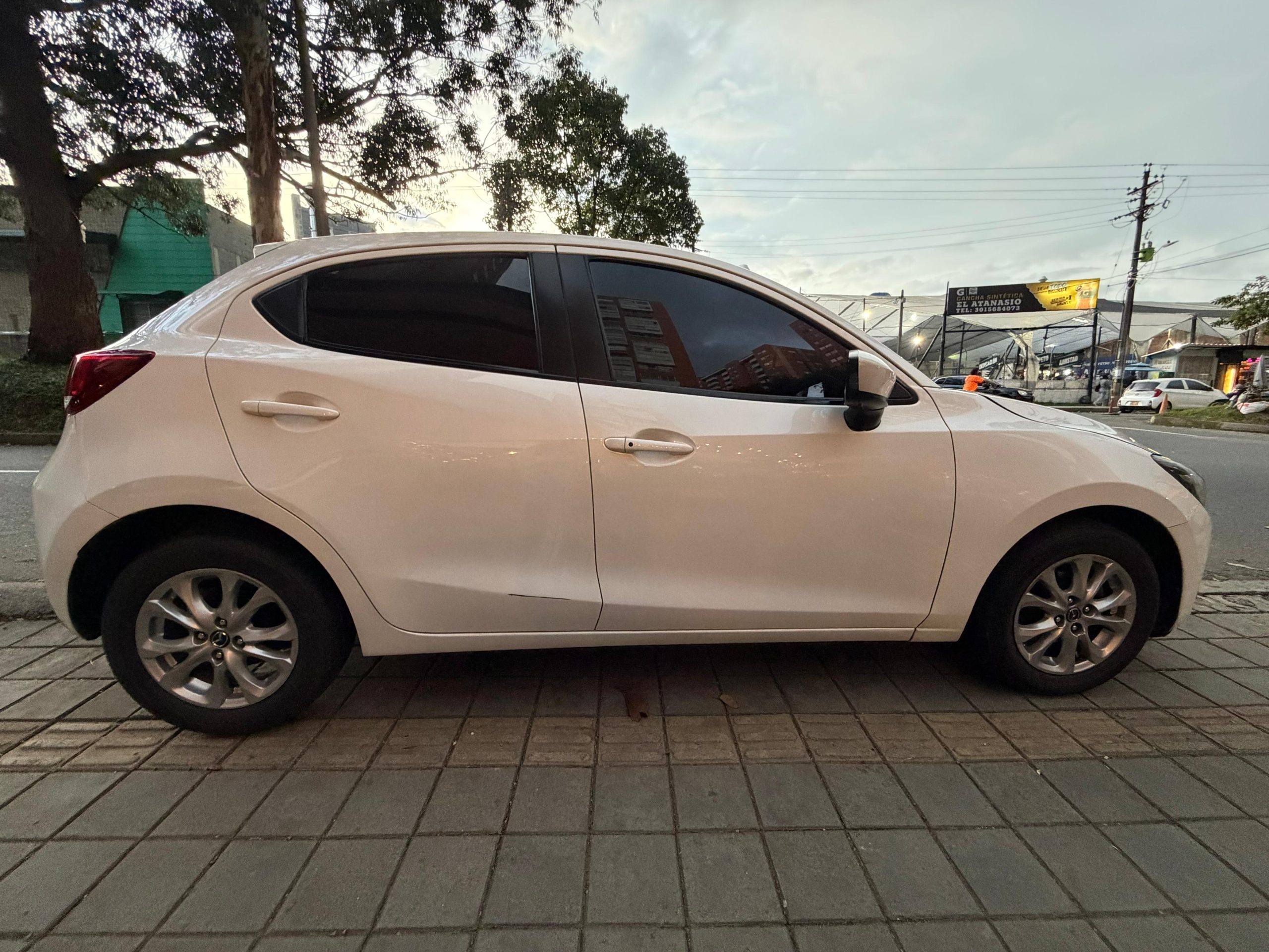 
								Mazda 2 Touring Cc1500 2017 full									