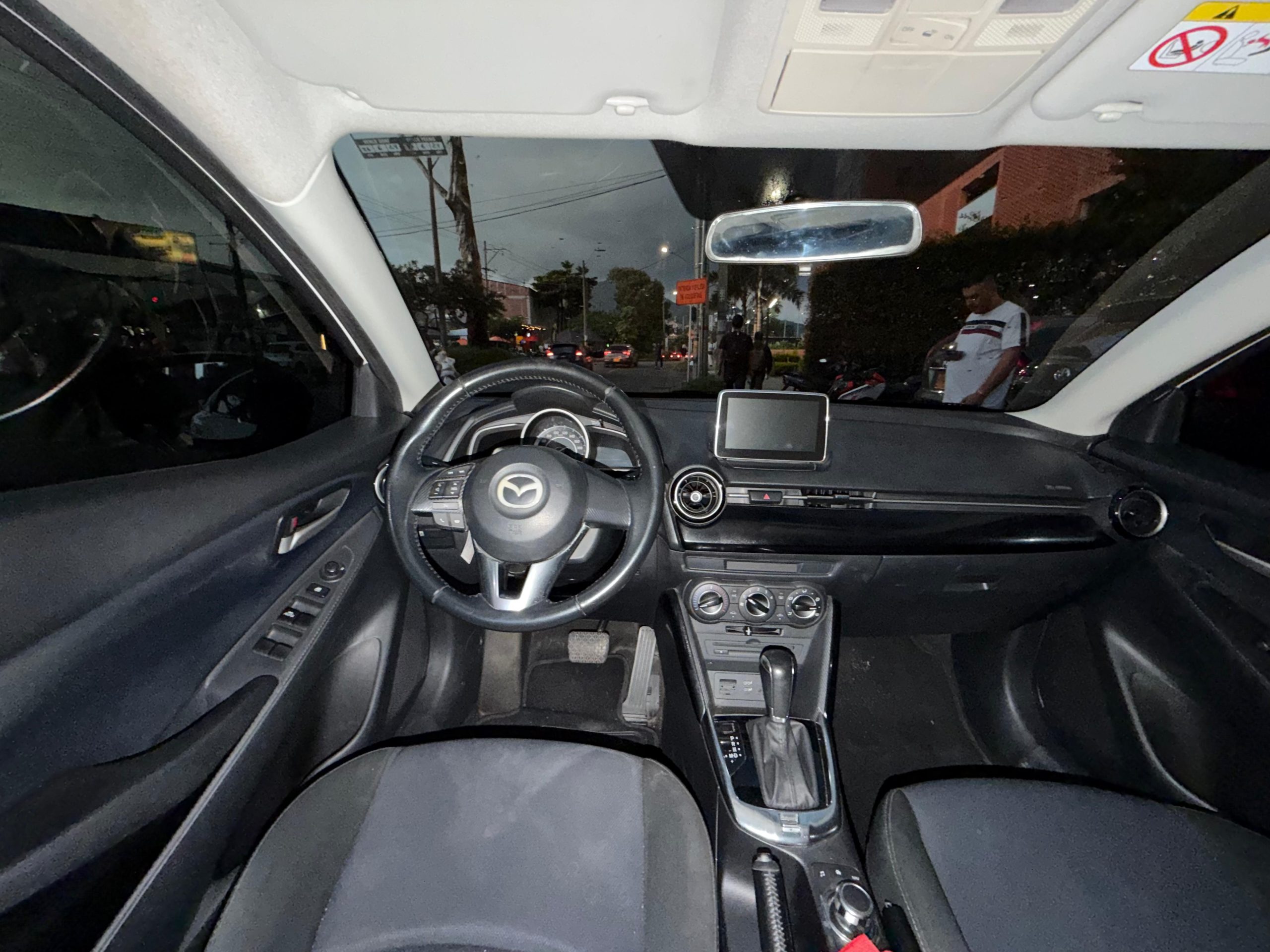 
								Mazda 2 Touring Cc1500 2017 full									
