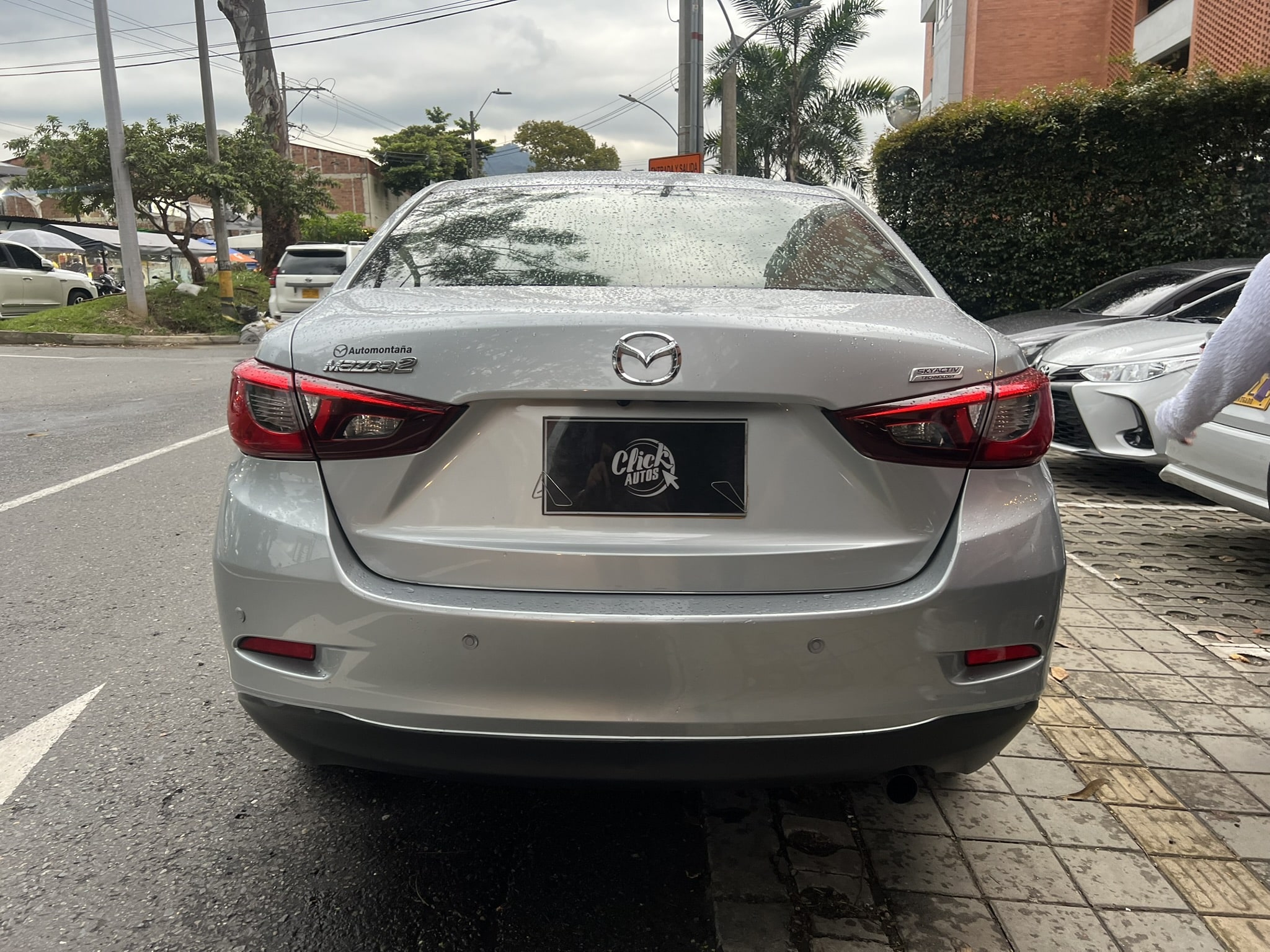 Mazda 2 Touring Sedan 2019