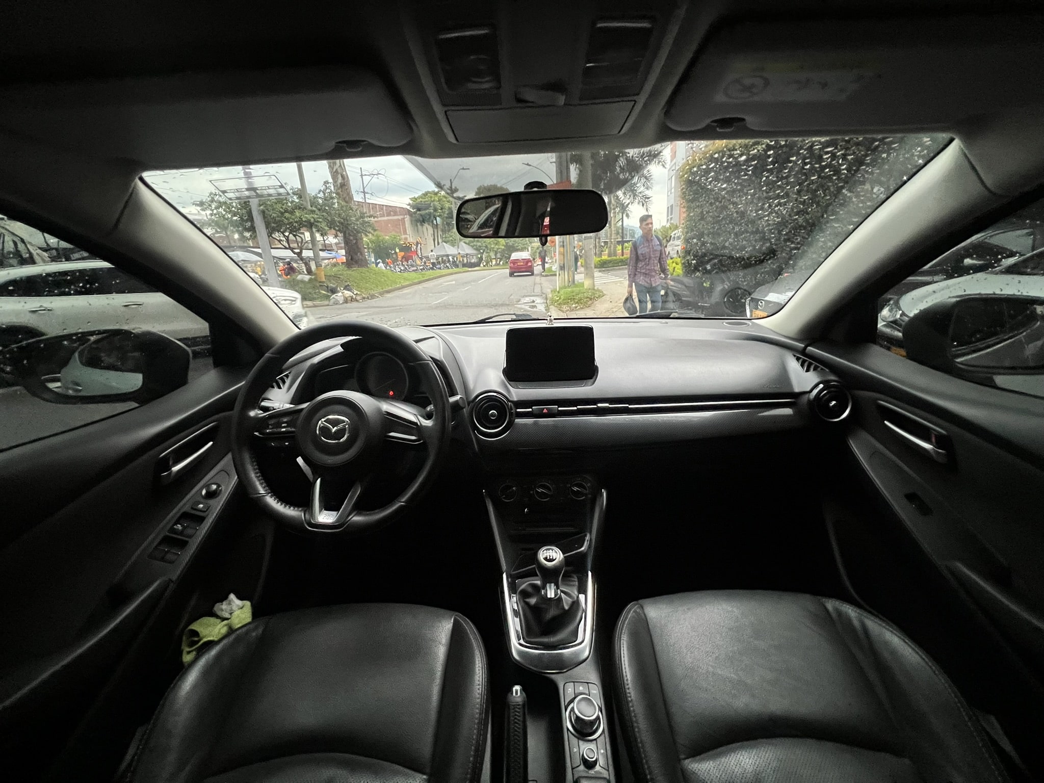 
								Mazda 2 Touring Sedan 2019 full									