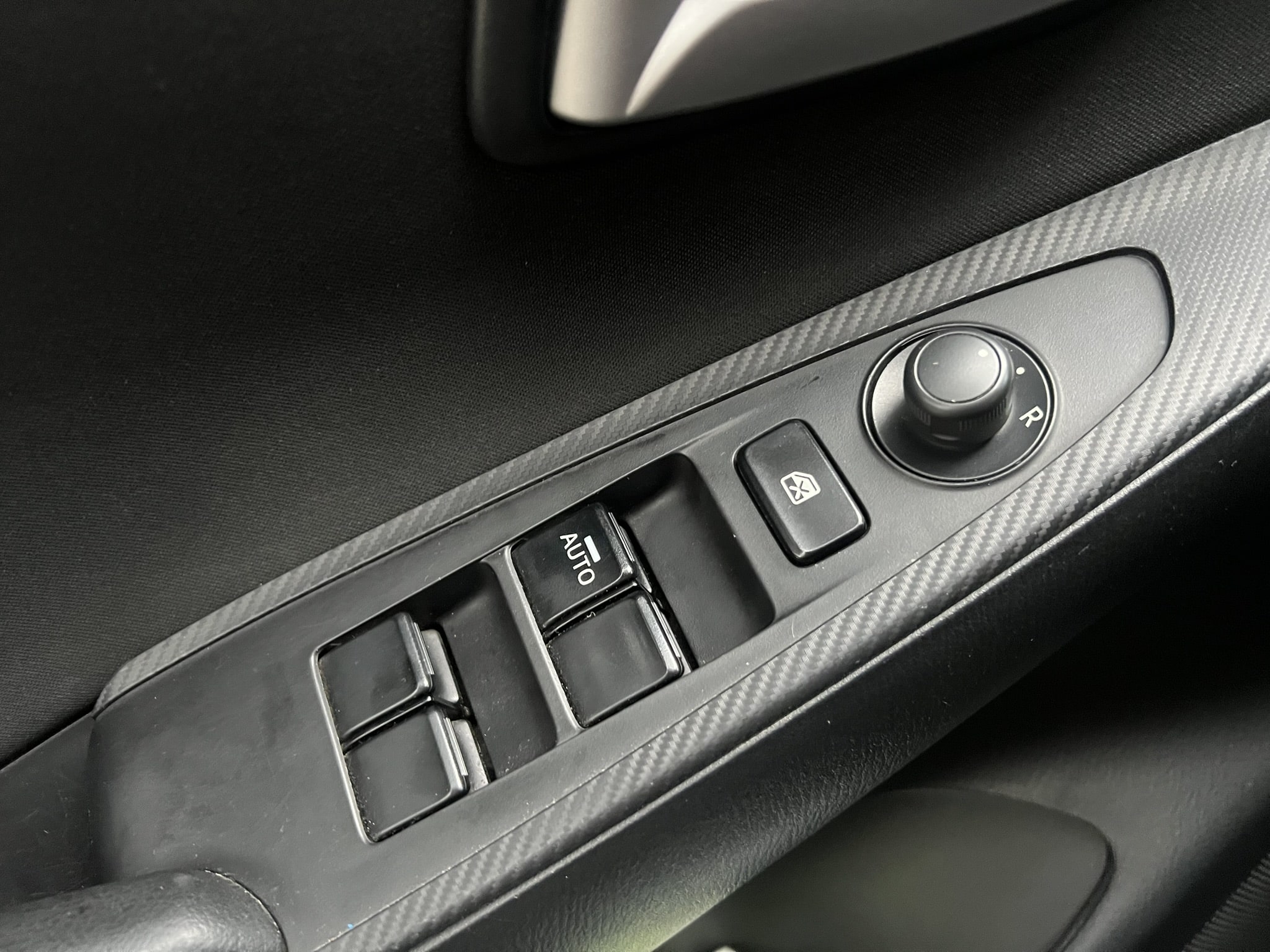 
								Mazda 2 Touring Sedan 2019 full									