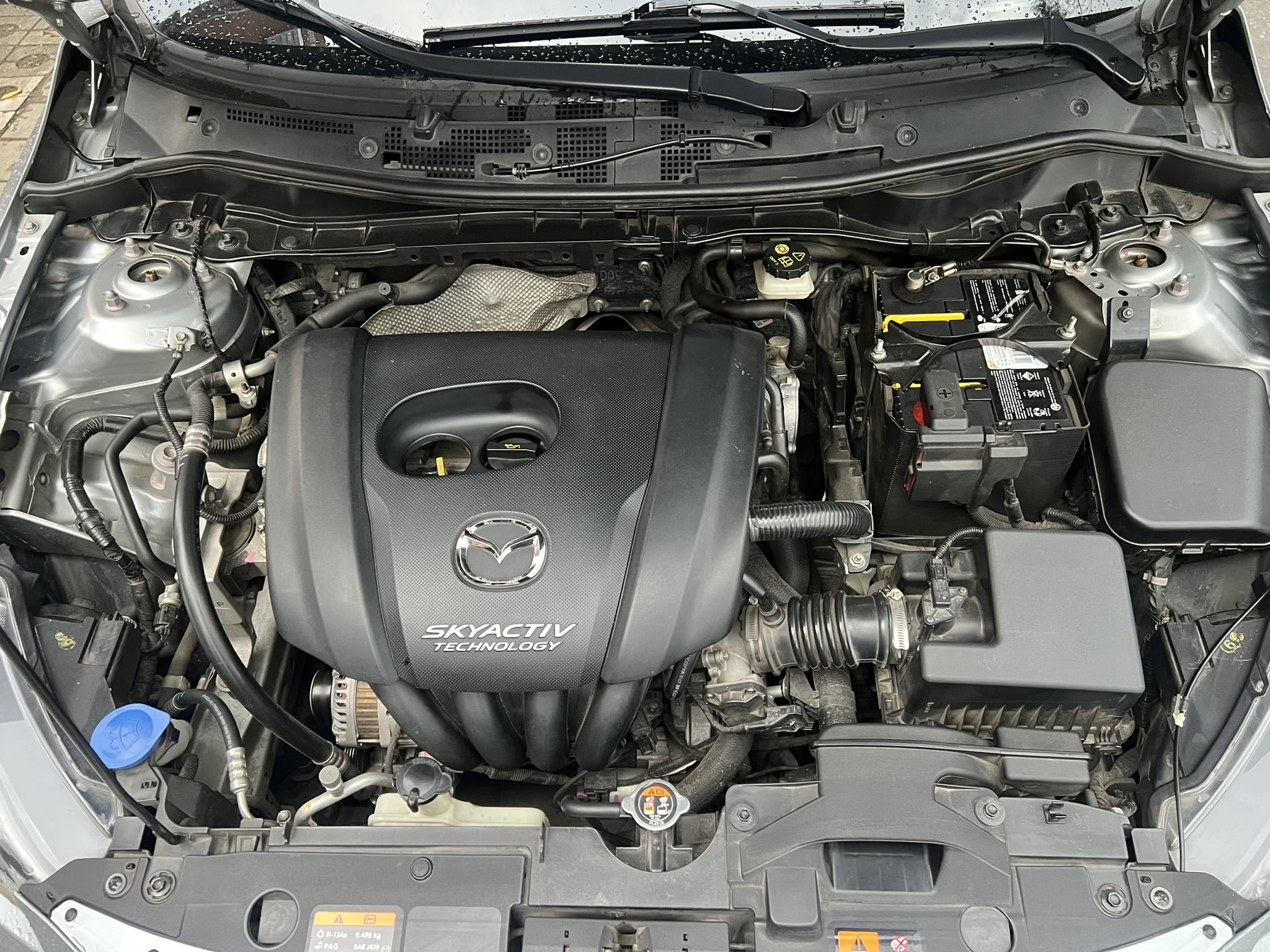 
								Mazda 2 Touring Sedan 2019 full									