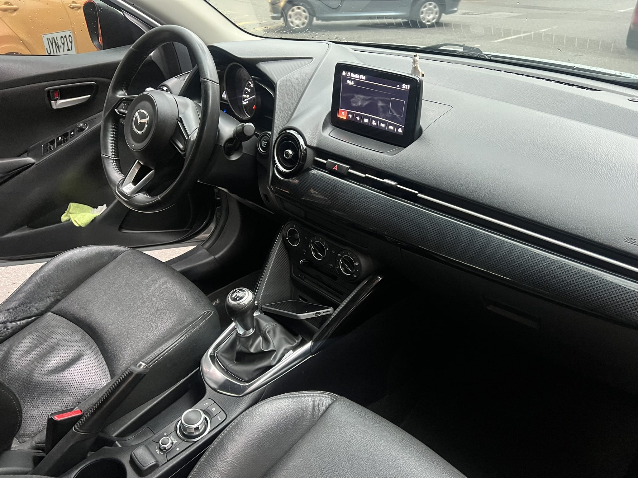 
								Mazda 2 Touring Sedan 2019 full									