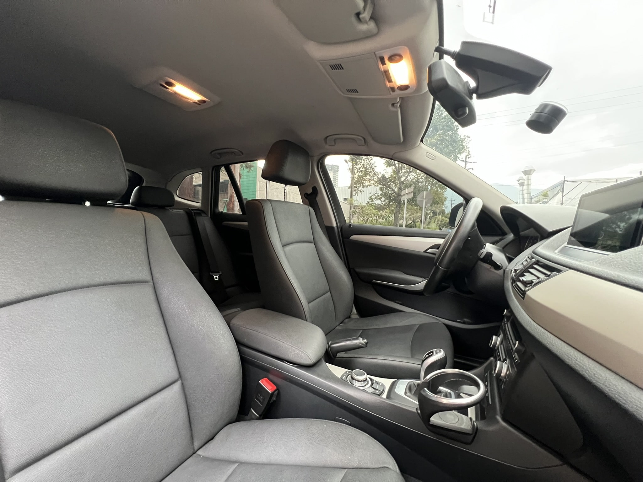 
								BMW X1 Xdrive 20I 2013 full									