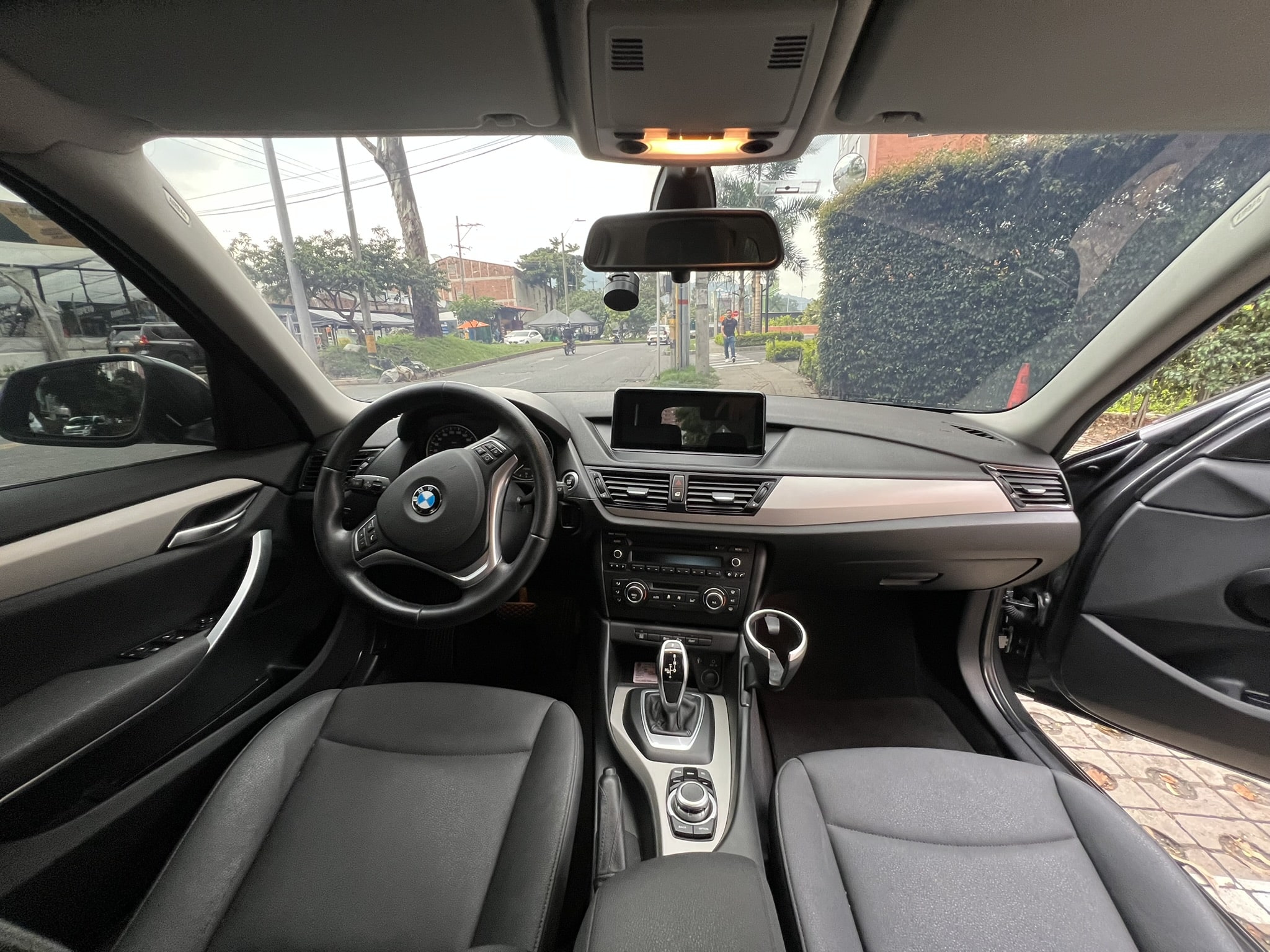 
								BMW X1 Xdrive 20I 2013 full									