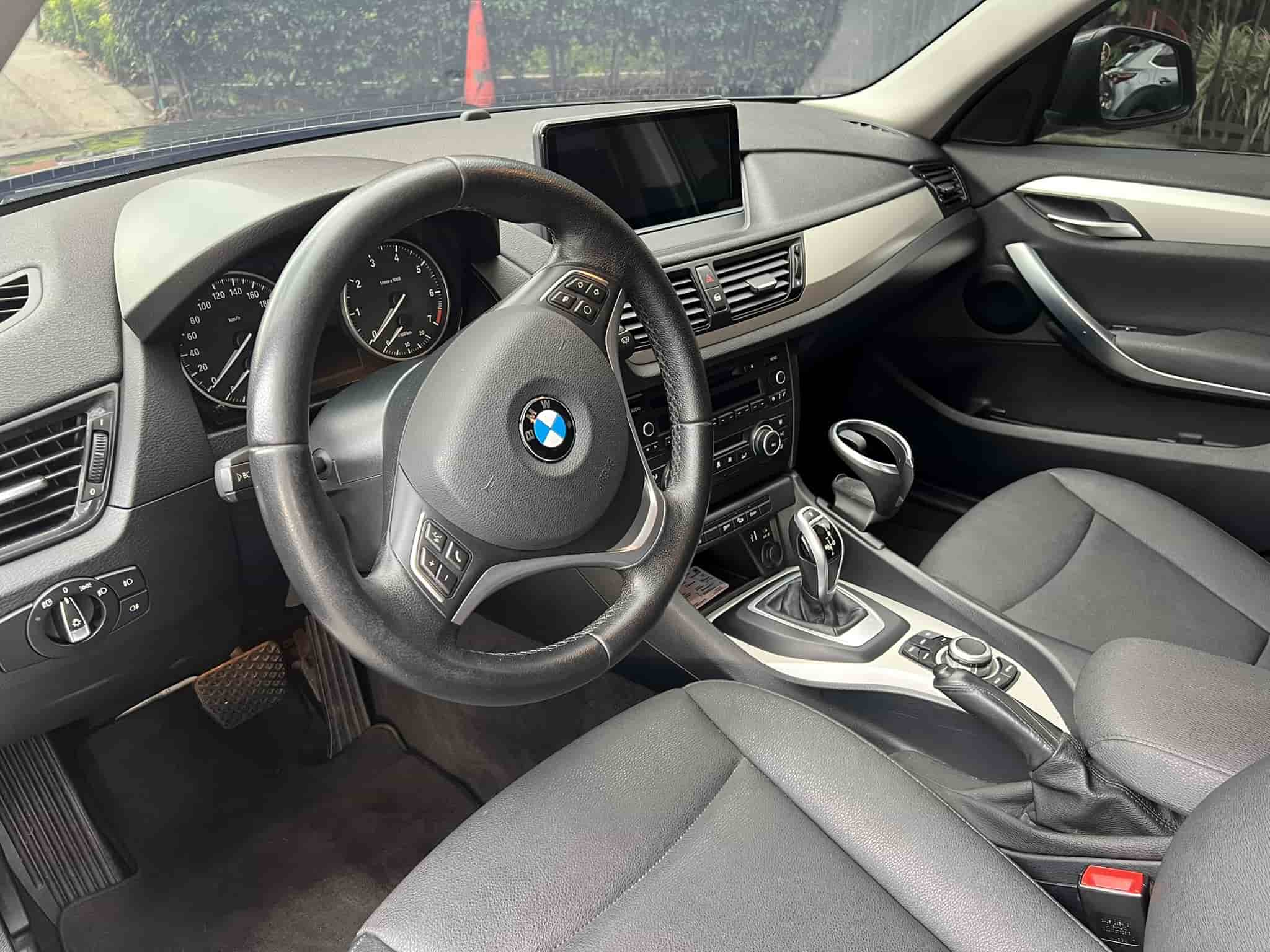 
								BMW X1 Xdrive 20I 2013 full									