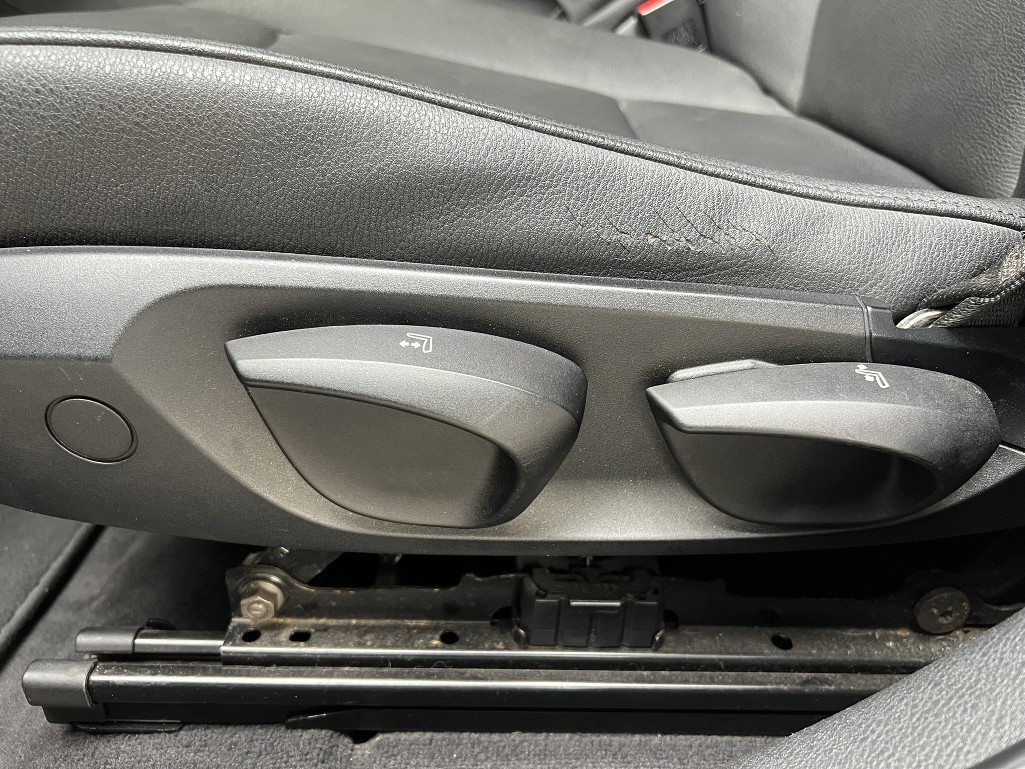 
								BMW X1 Xdrive 20I 2013 full									