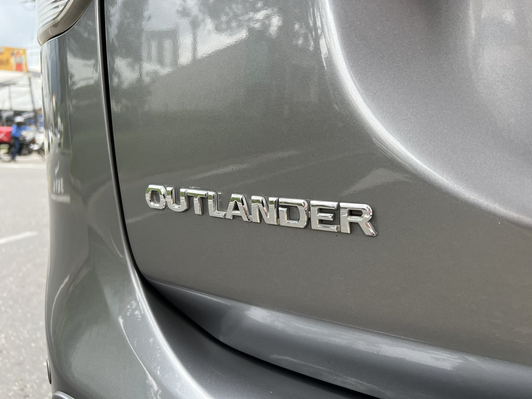 
								Mitsubishi Outlander 2015 full									