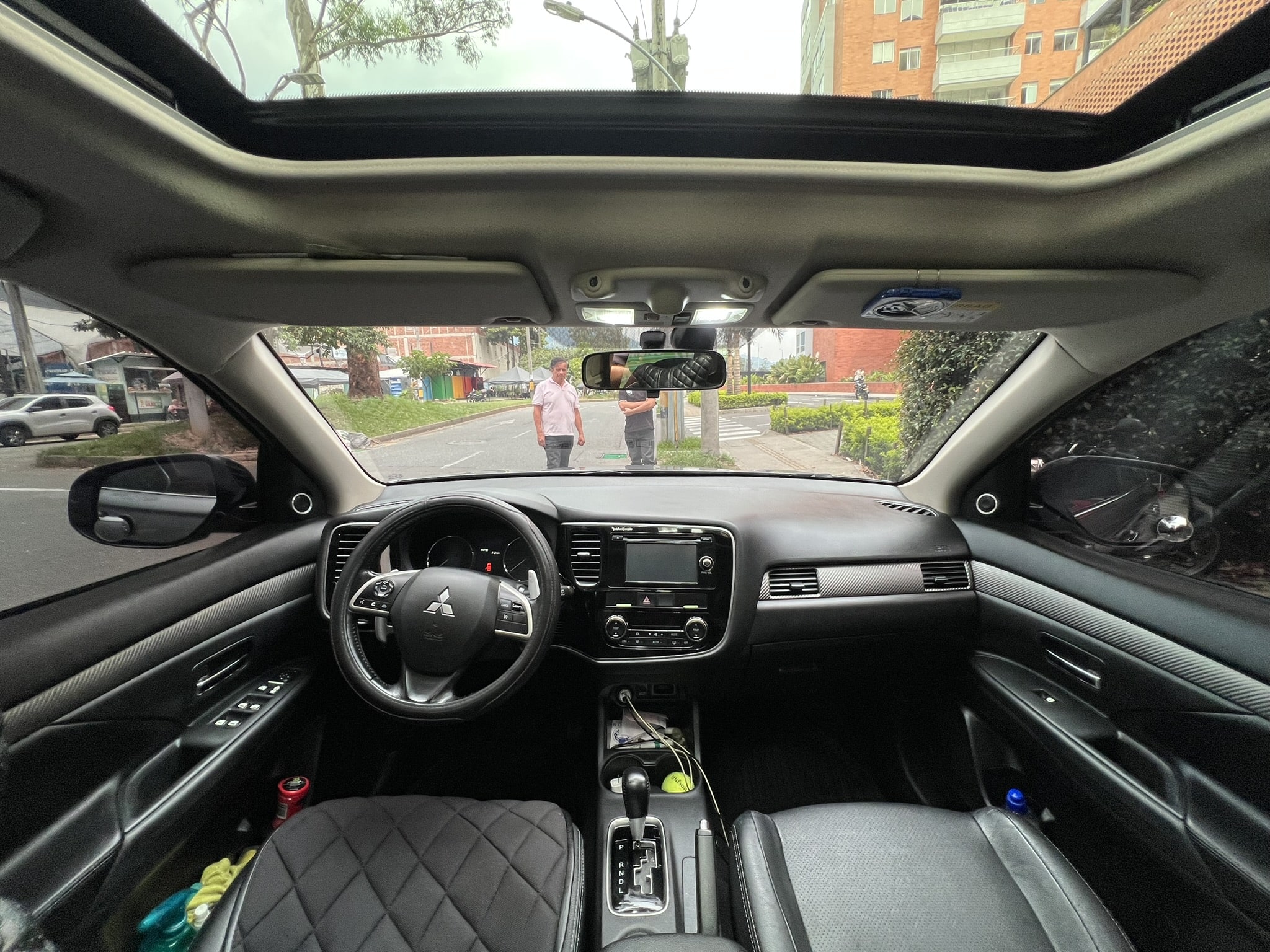 
								Mitsubishi Outlander 2015 full									