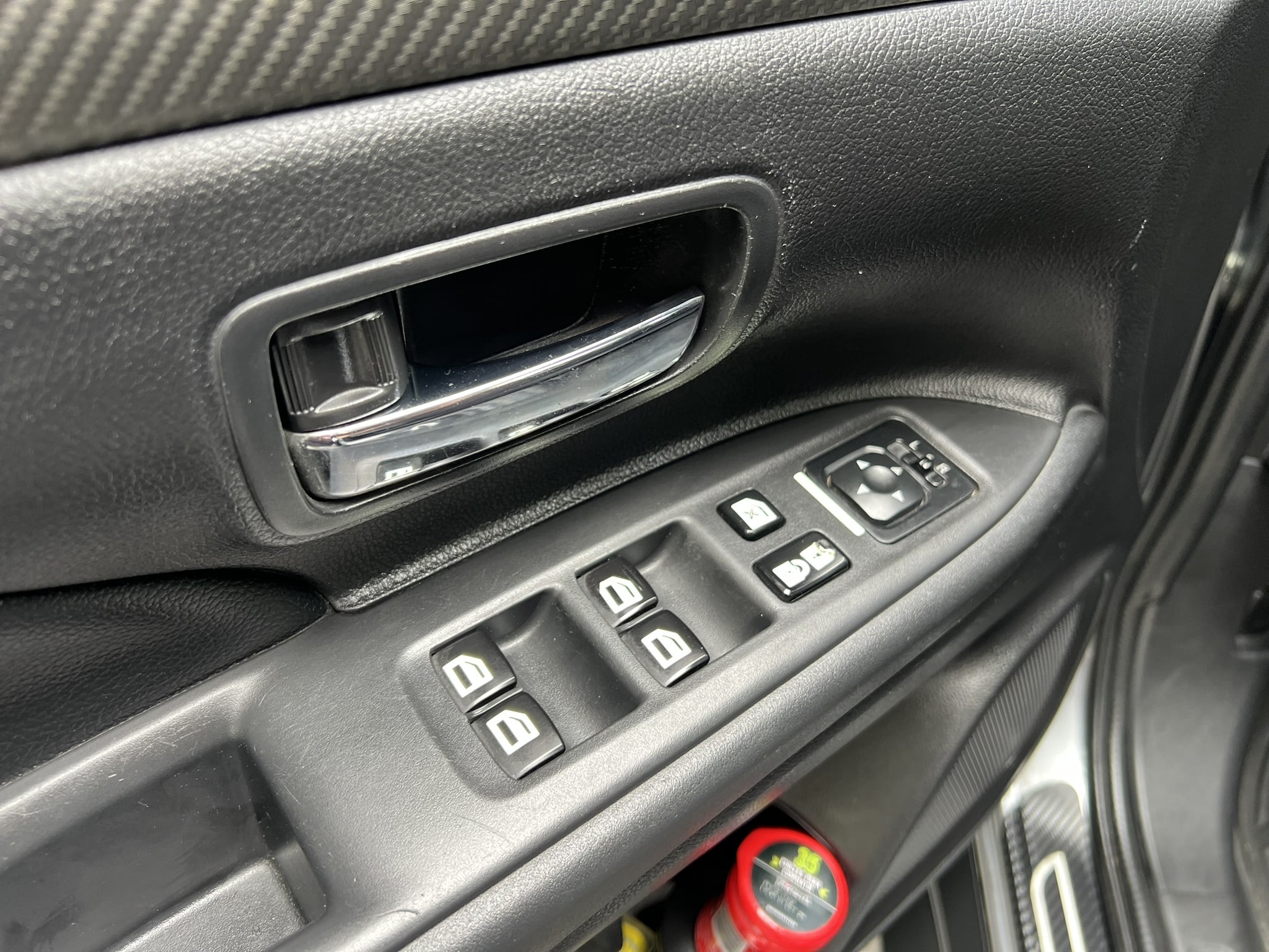 
								Mitsubishi Outlander 2015 full									