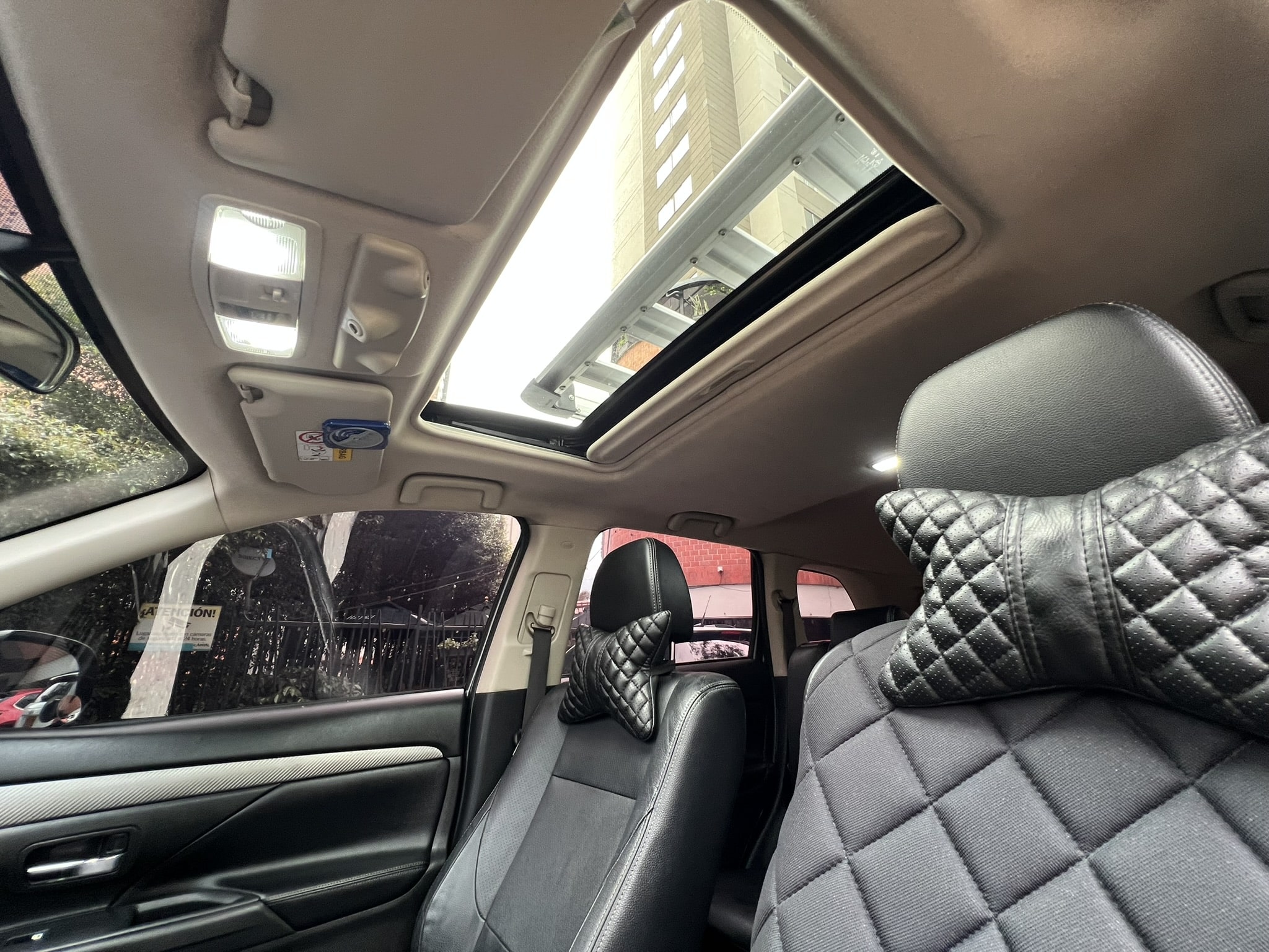 
								Mitsubishi Outlander 2015 full									