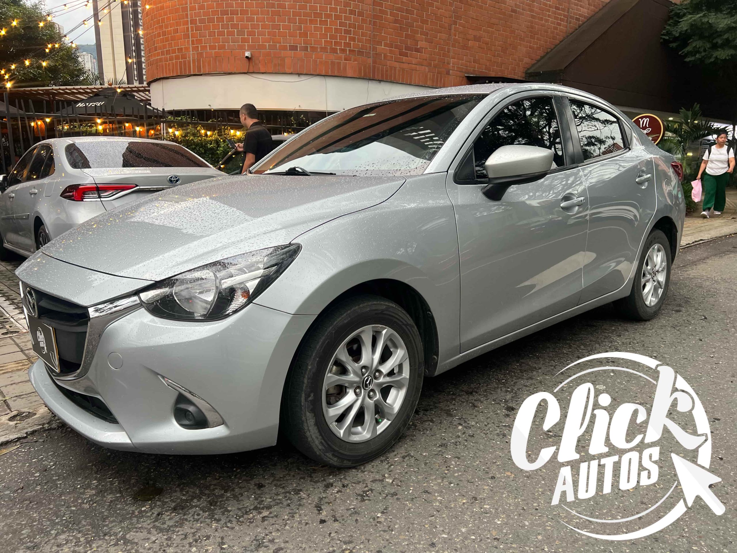 Mazda 2 Touring Sedan 2019