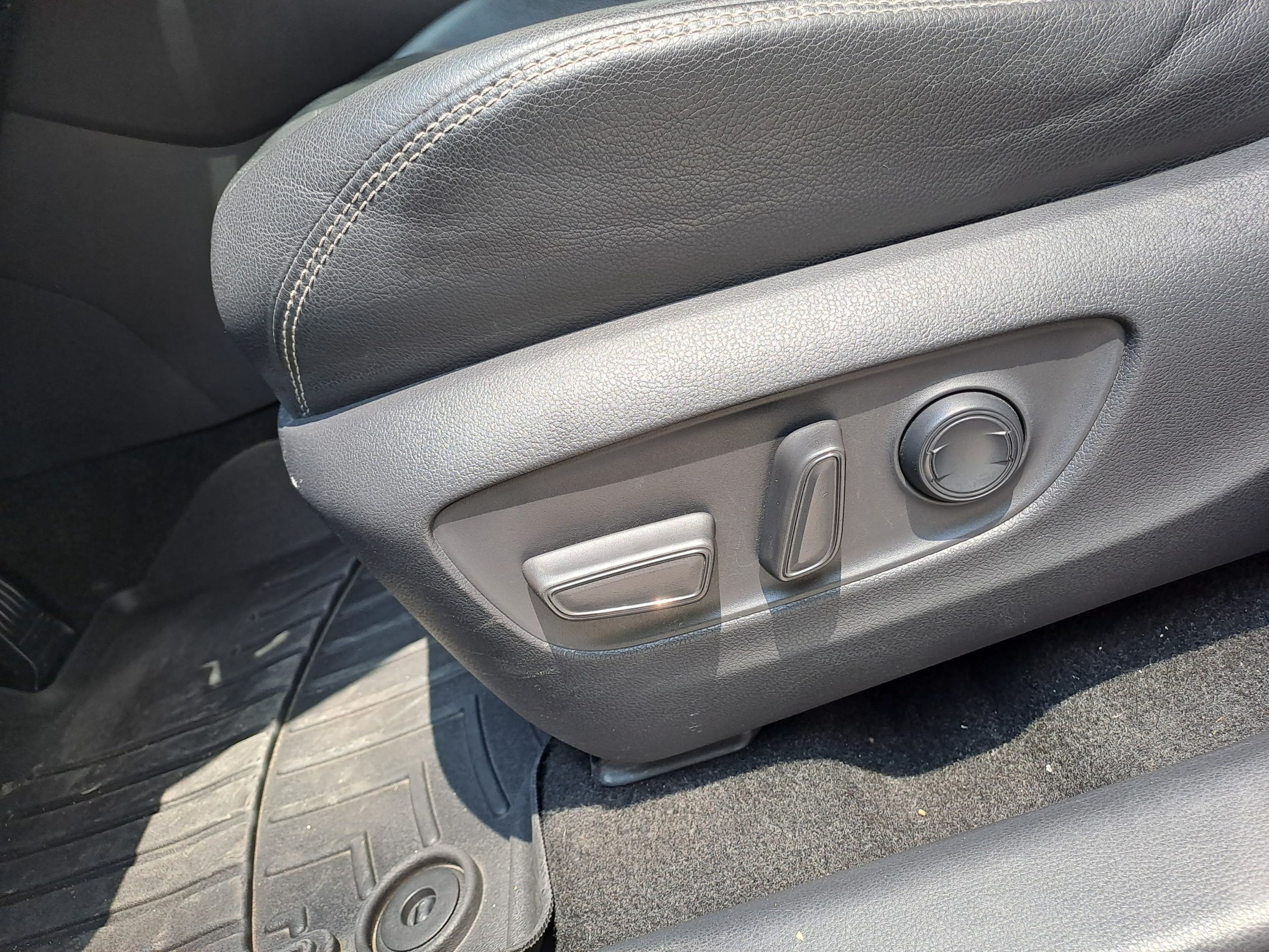 
								Toyota RAV4 Cc2500 Limited 4X2 2020 full									