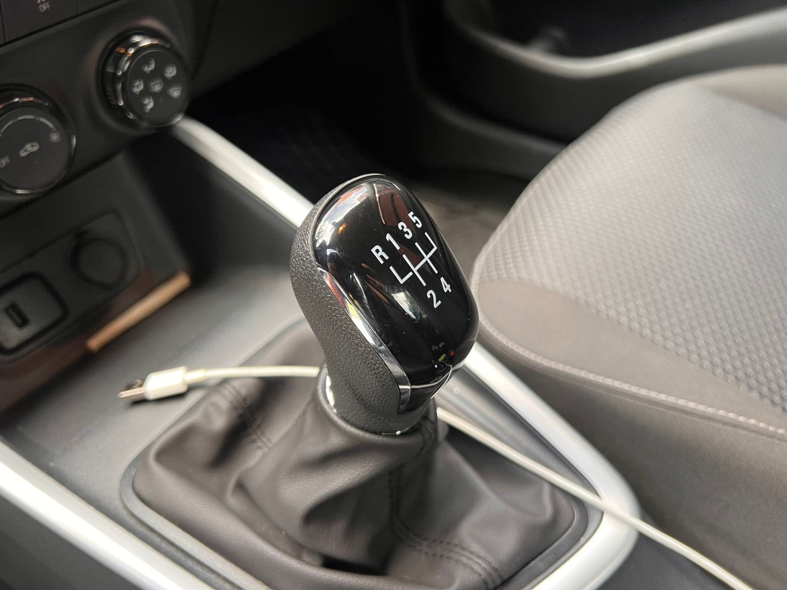 
								Chevrolet Onix Cc1000 Turbo Lt 2025 full									