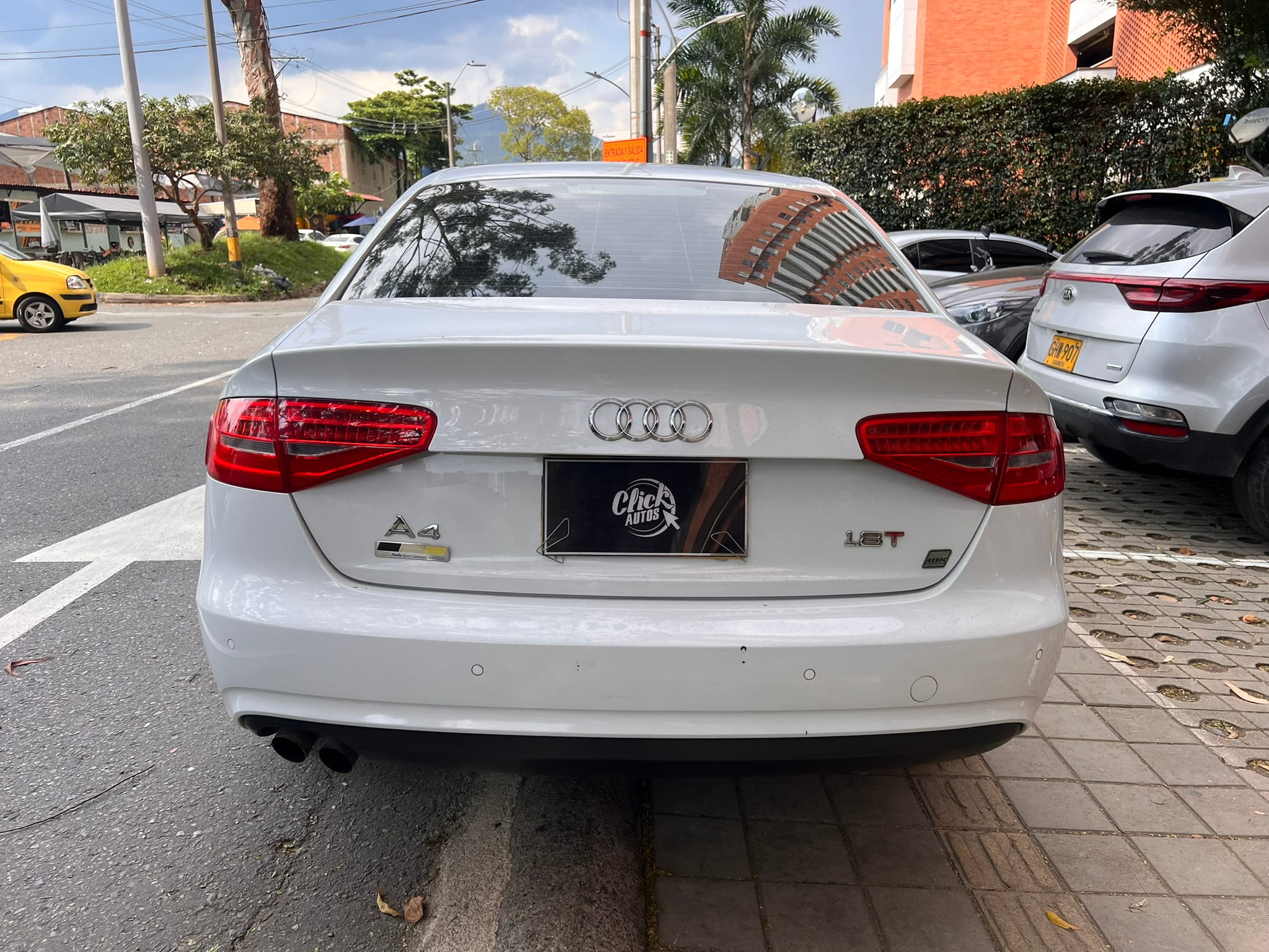 Audi A4 Cc1800 Tfsi Comfort SALVAMENTO 2014