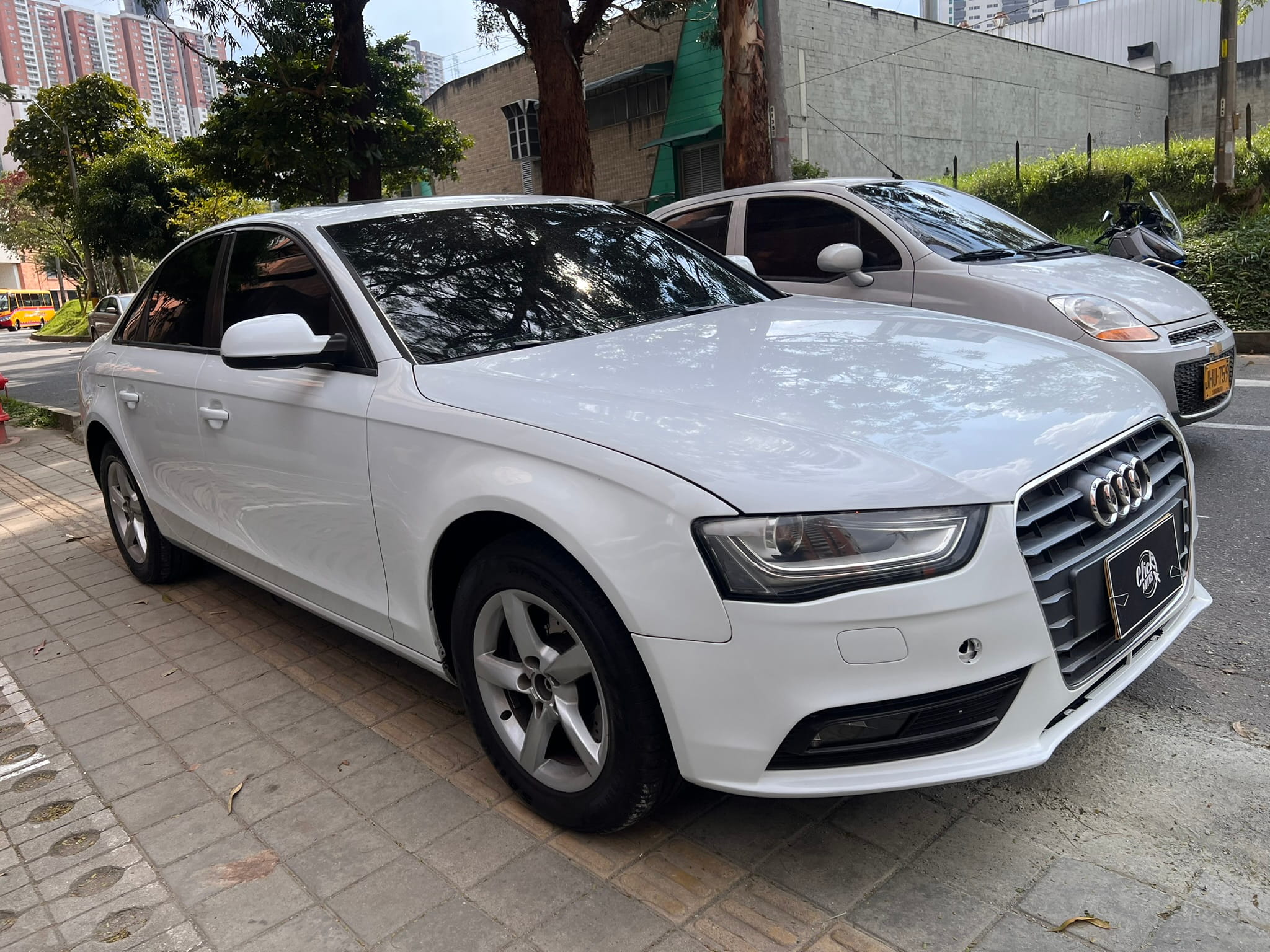 
								Audi A4 Cc1800 Tfsi Comfort SALVAMENTO 2014 full									