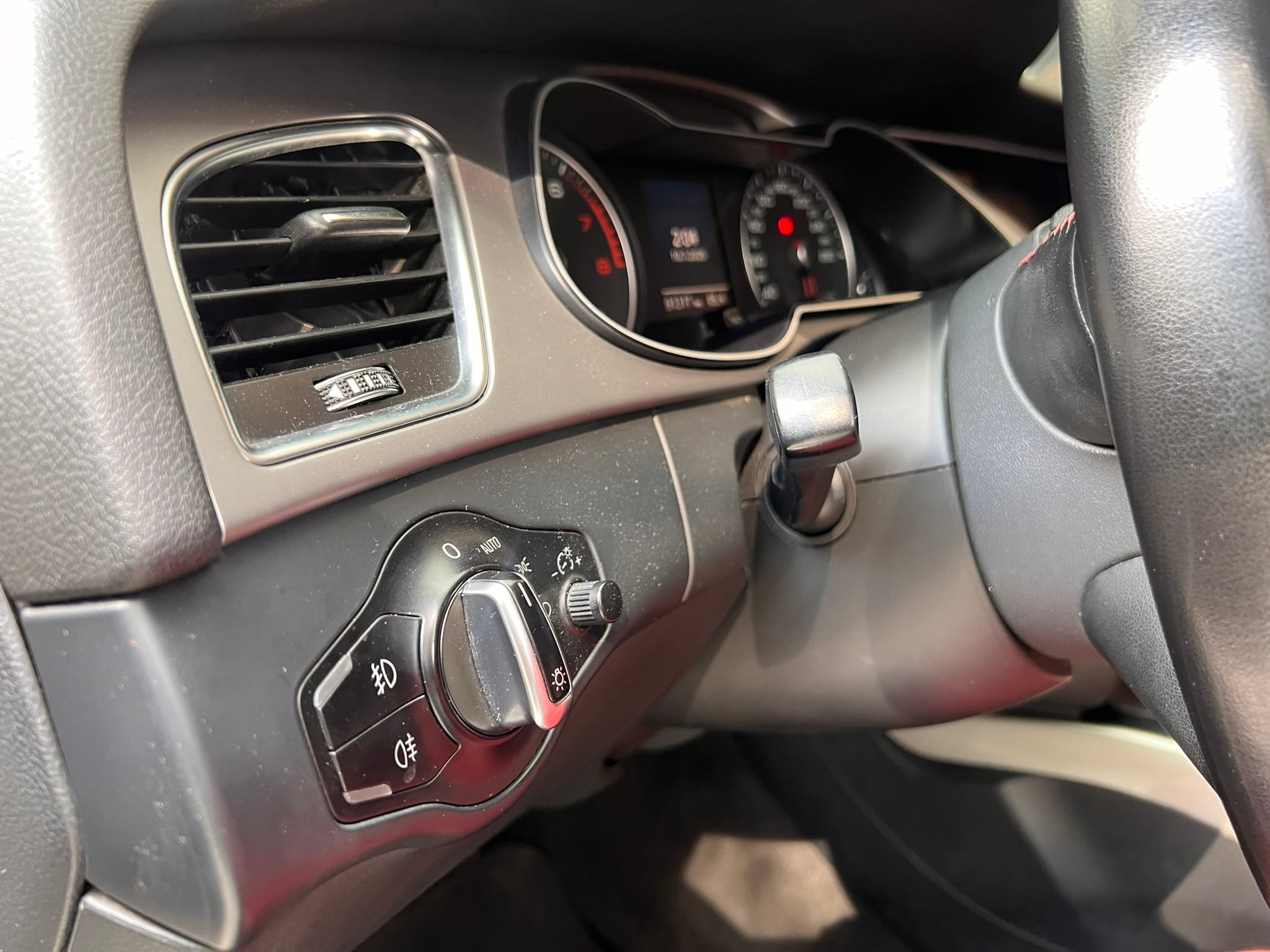 
								Audi A4 Cc1800 Tfsi Comfort SALVAMENTO 2014 full									