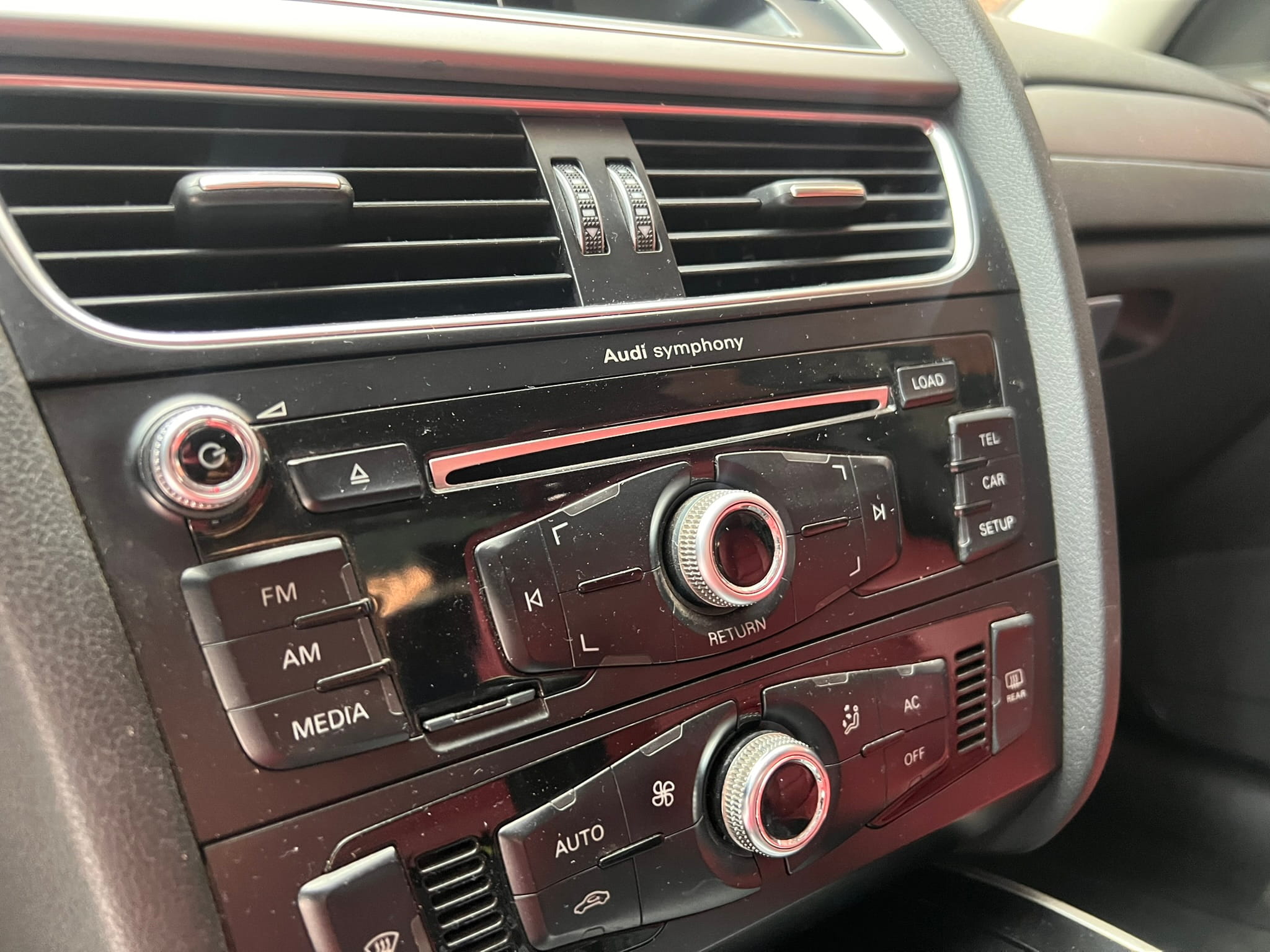 
								Audi A4 Cc1800 Tfsi Comfort SALVAMENTO 2014 full									