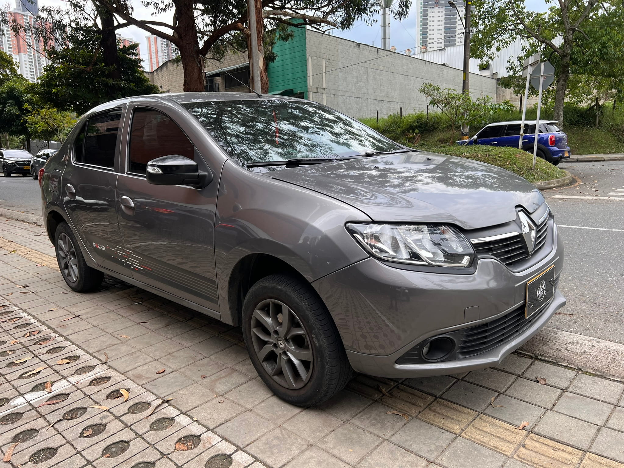 
								Renault Logan Polar Cc1600 2020 full									