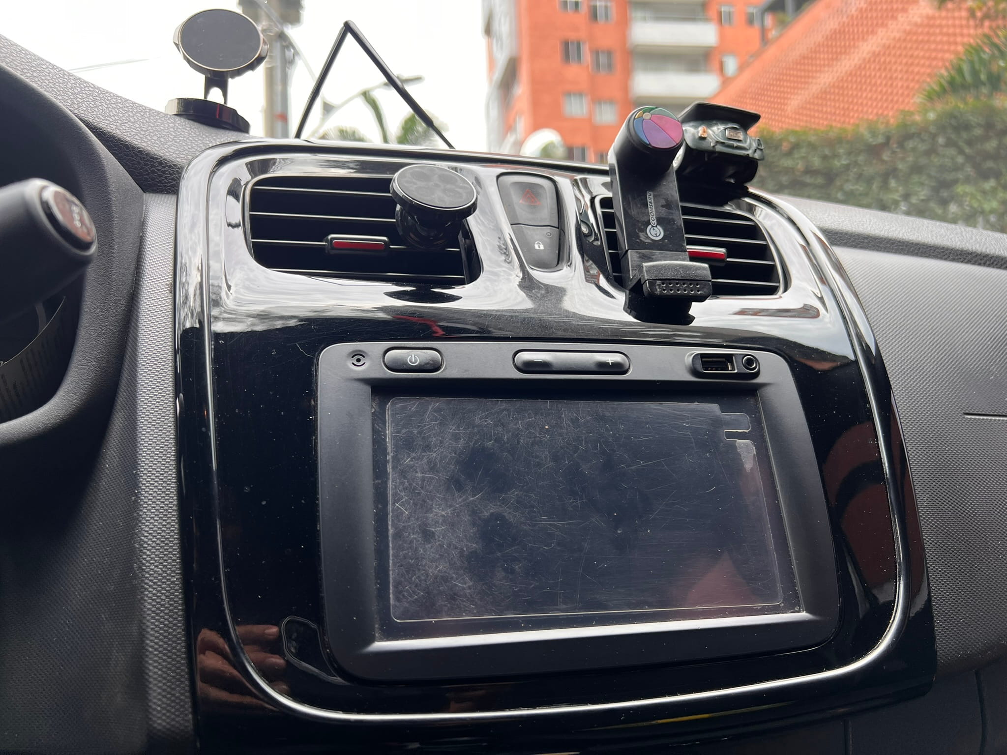 
								Renault Logan Polar Cc1600 2020 full									