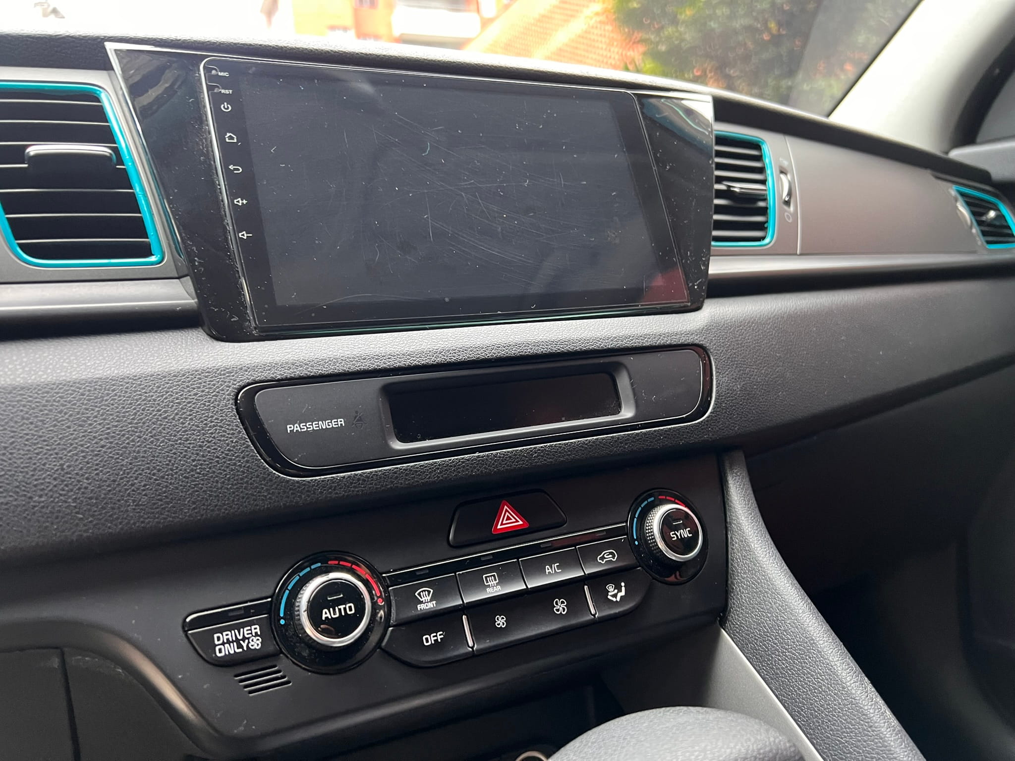 
								Kia Niro Emotion Hibrido Cc1600 2019 full									