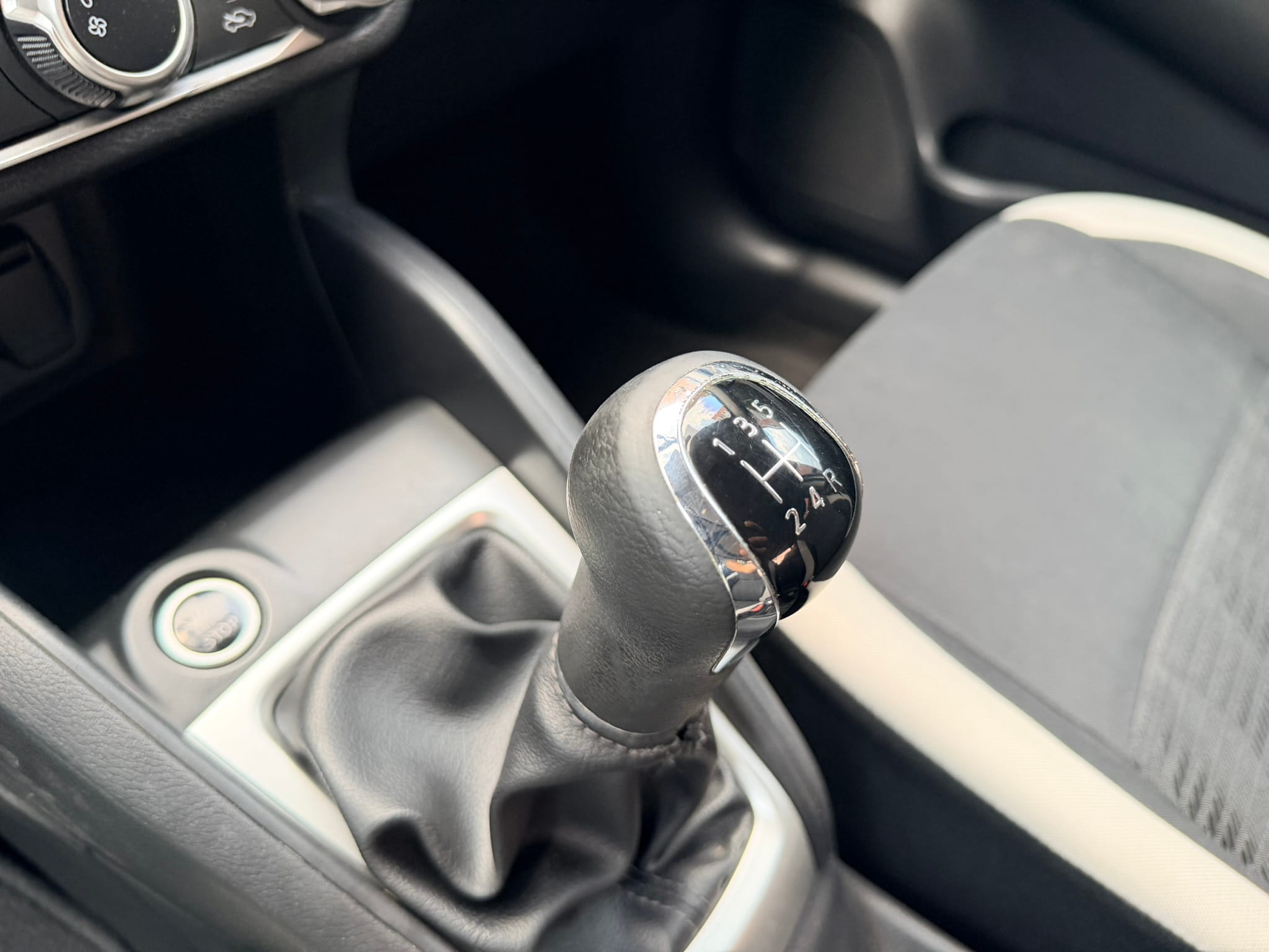 
								Nissan Versa Cc1600 Advance 2021 full									