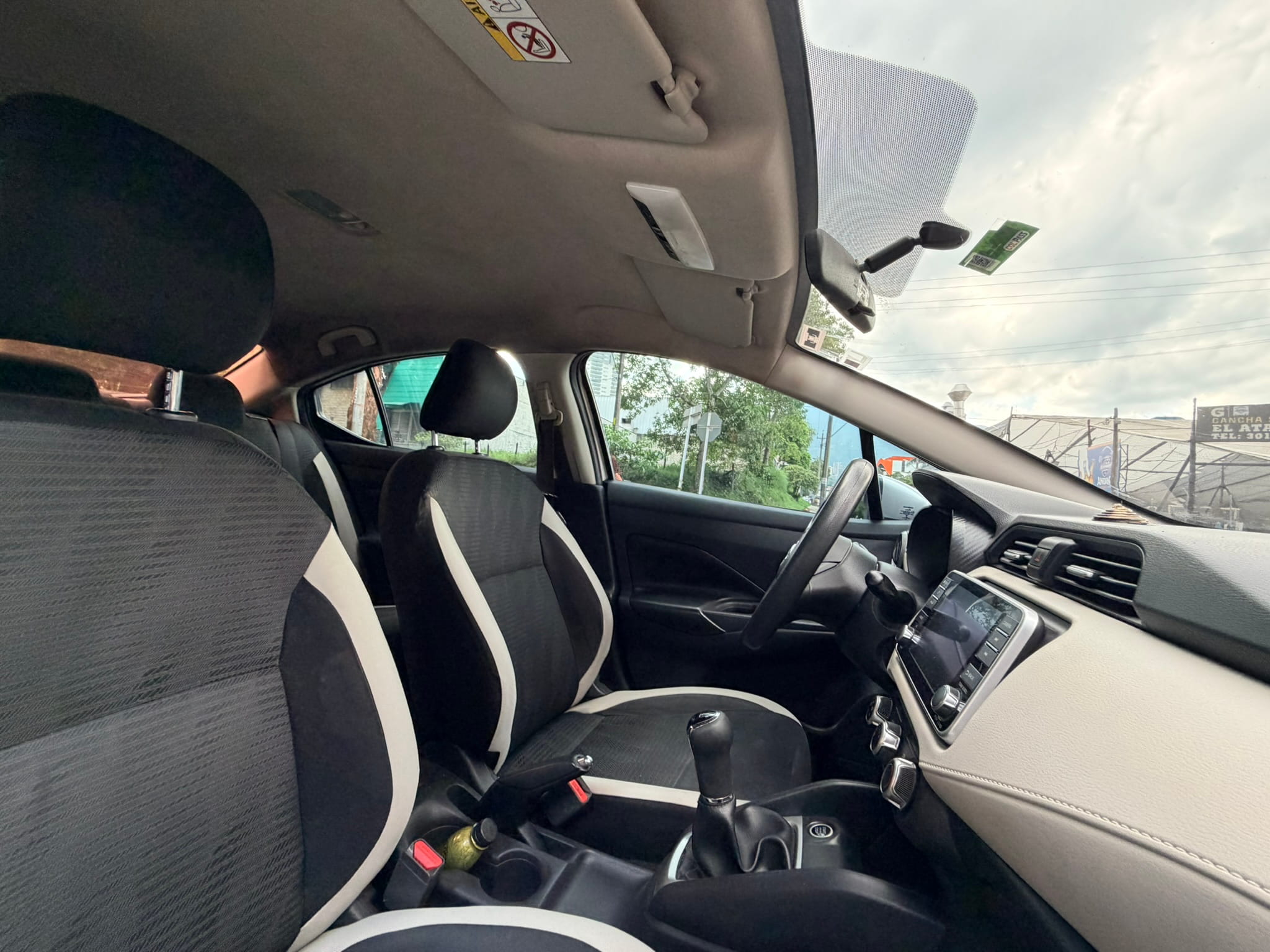 
								Nissan Versa Cc1600 Advance 2021 full									