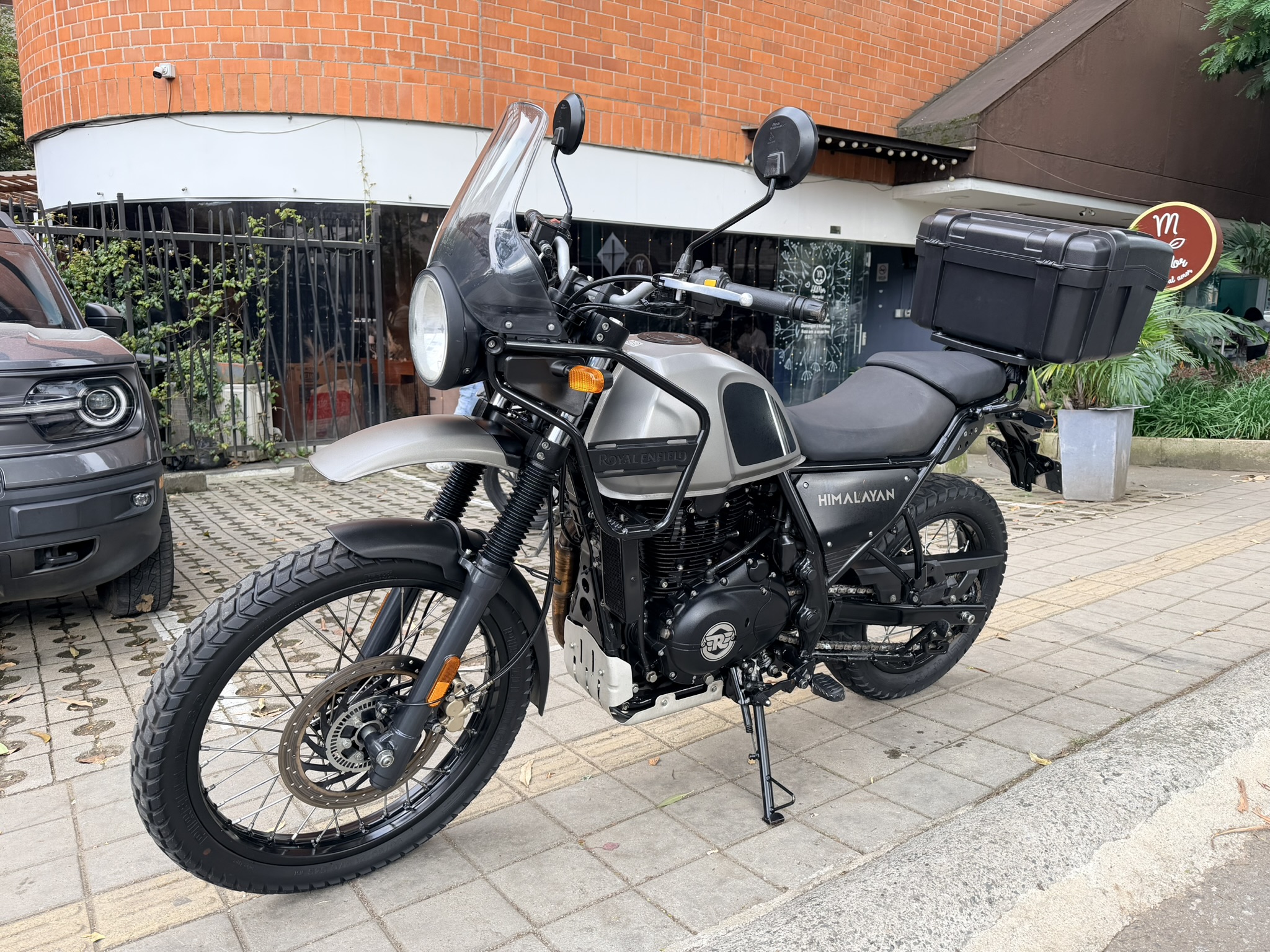 
								Royal Enfield Himalayan Cc400 2022 full									