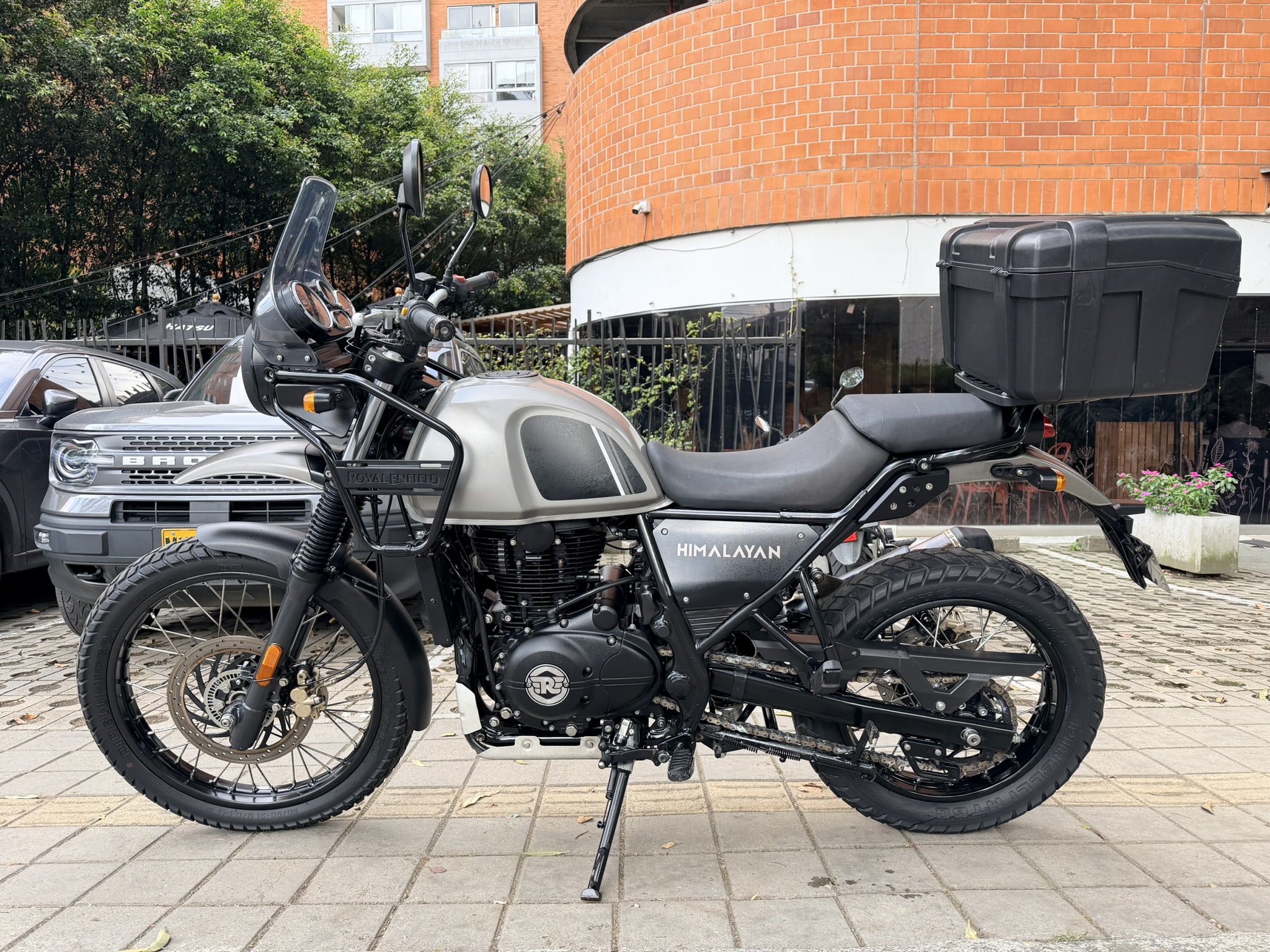 
								Royal Enfield Himalayan Cc400 2022 full									
