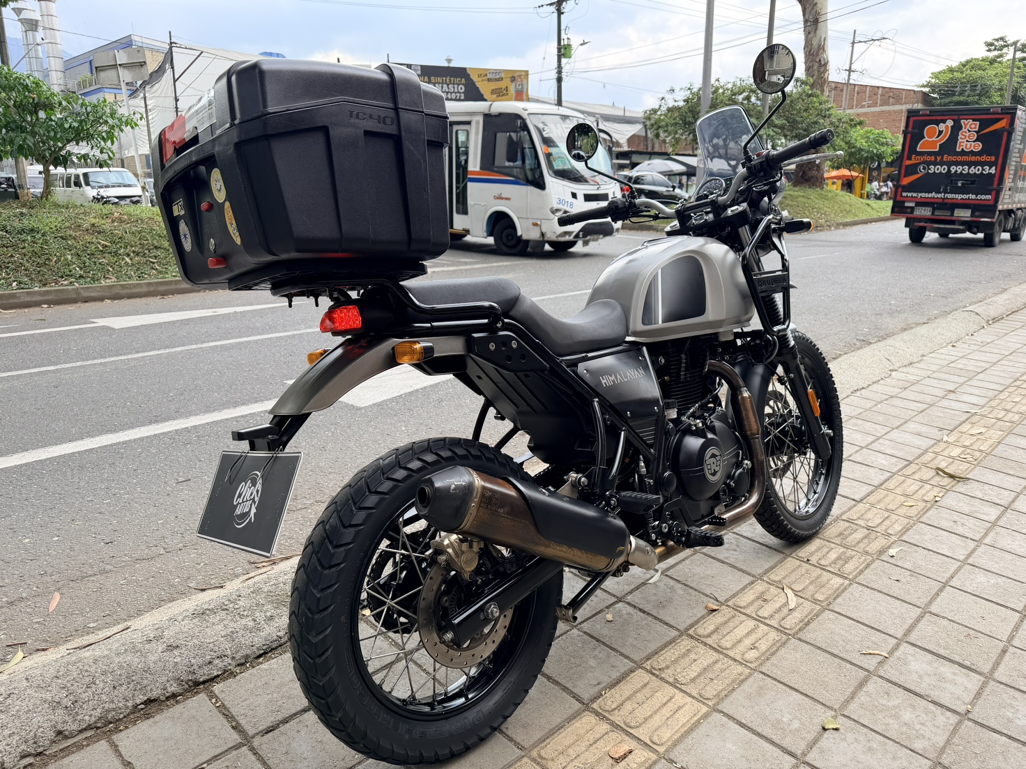 
								Royal Enfield Himalayan Cc400 2022 full									
